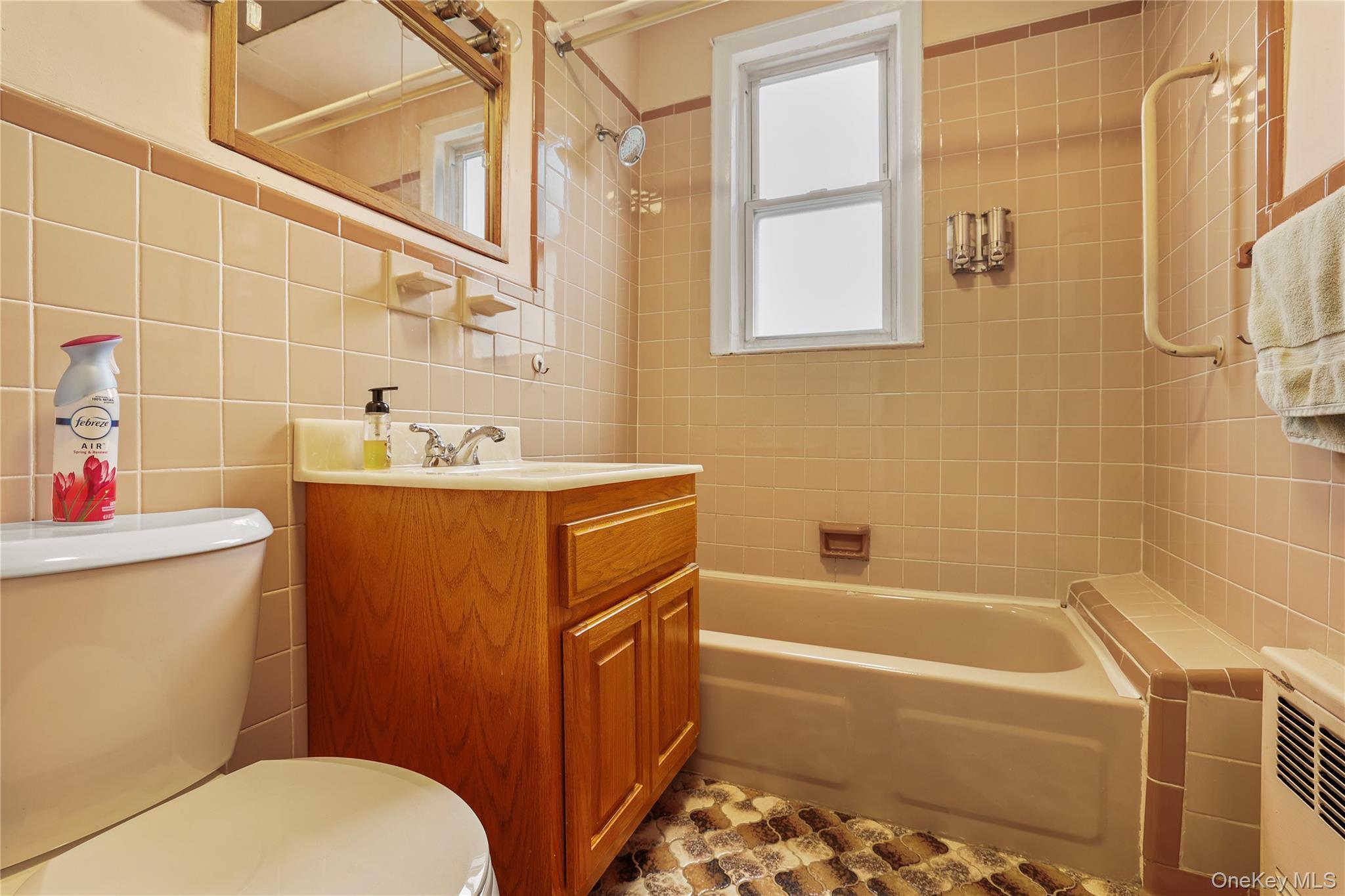 Single Family Kearney  Bronx, NY 10465, MLS-1006048-9