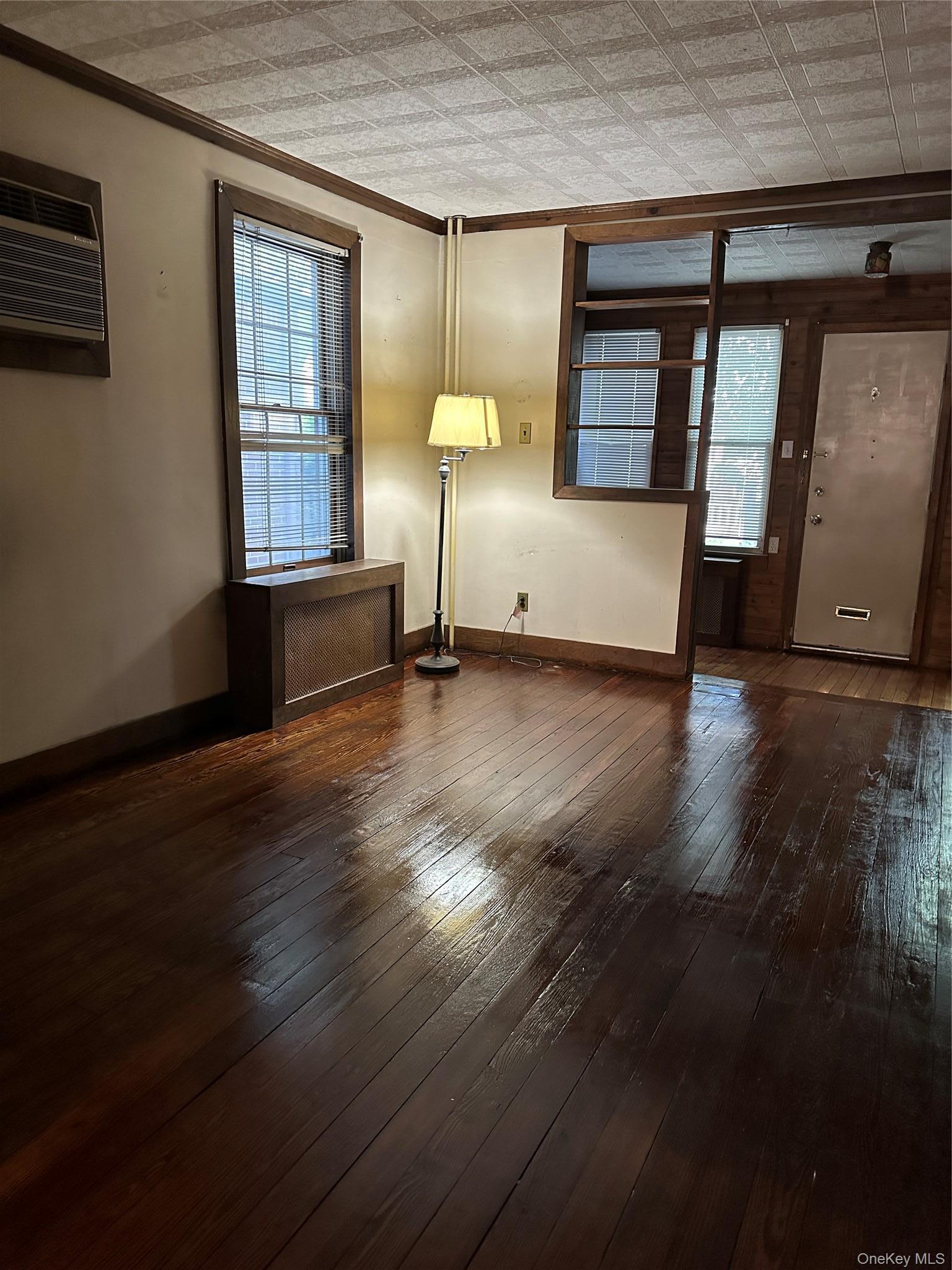 Single Family 65th Queens, NY 11385, MLS-1006055-4