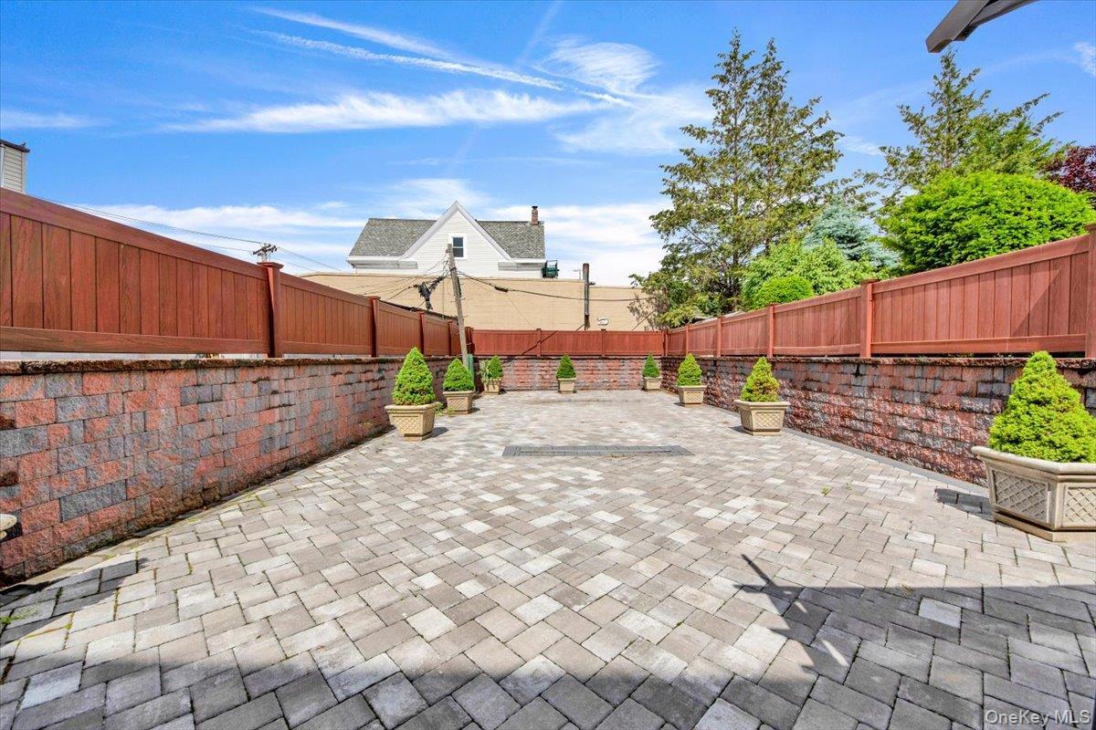 Single Family Hyatt Avenue  Westchester County, NY 10704, MLS-1006057-18