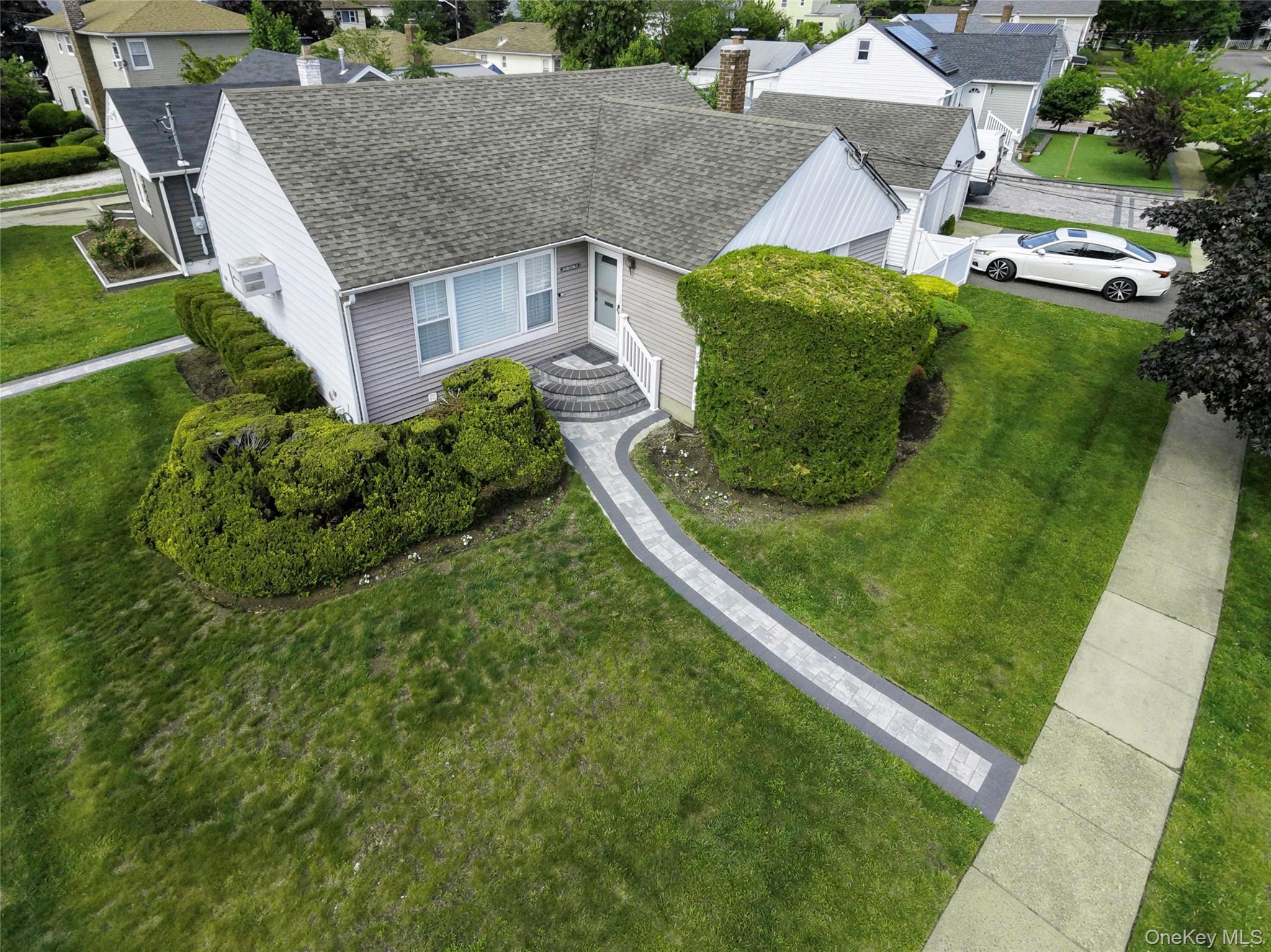 Single Family Boylston Street Nassau County, NY 11550, MLS-1006058-2