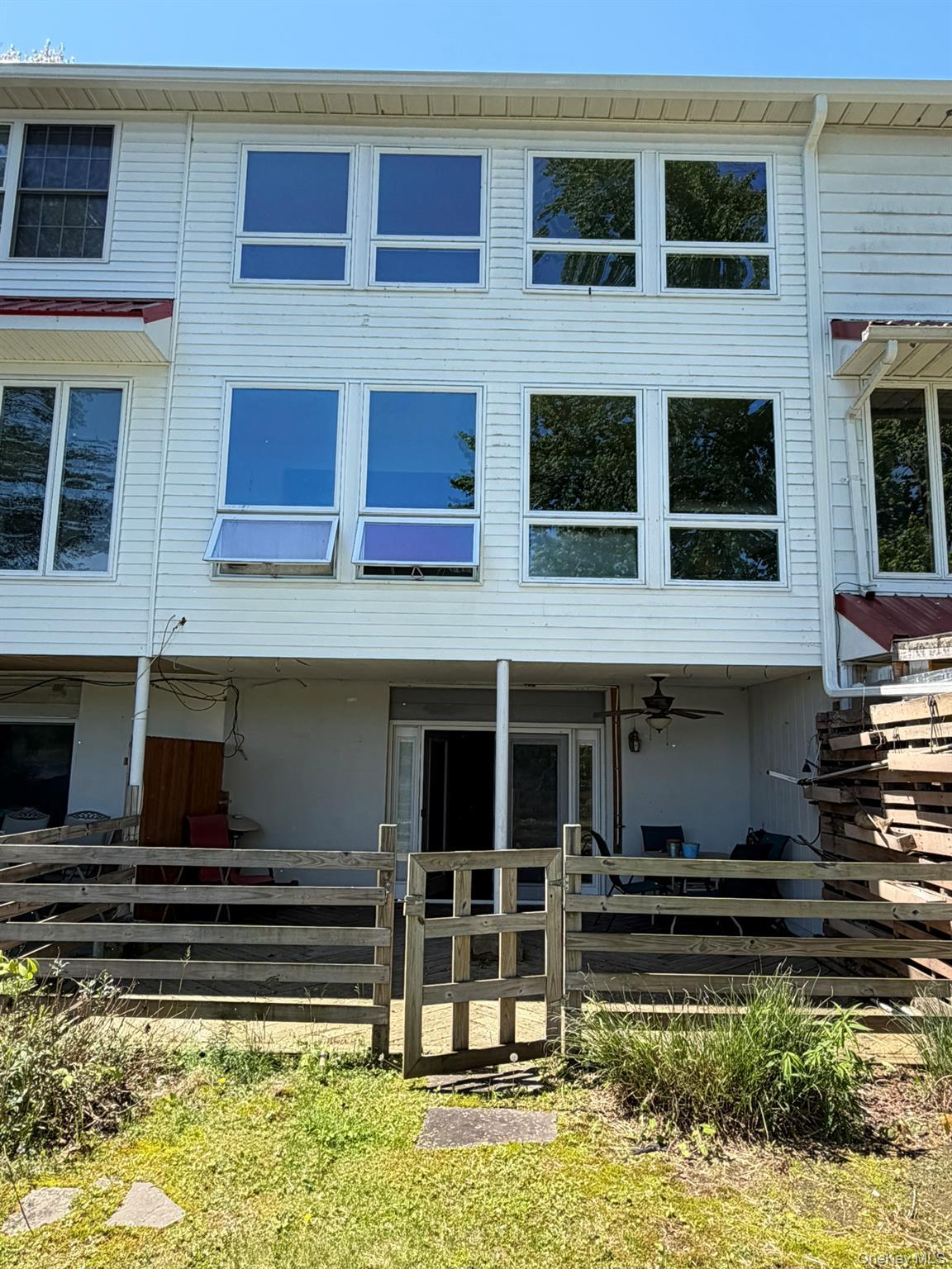 Single Family Montague,  Nj  Out Of Area, NY 07827, MLS-1006127-22