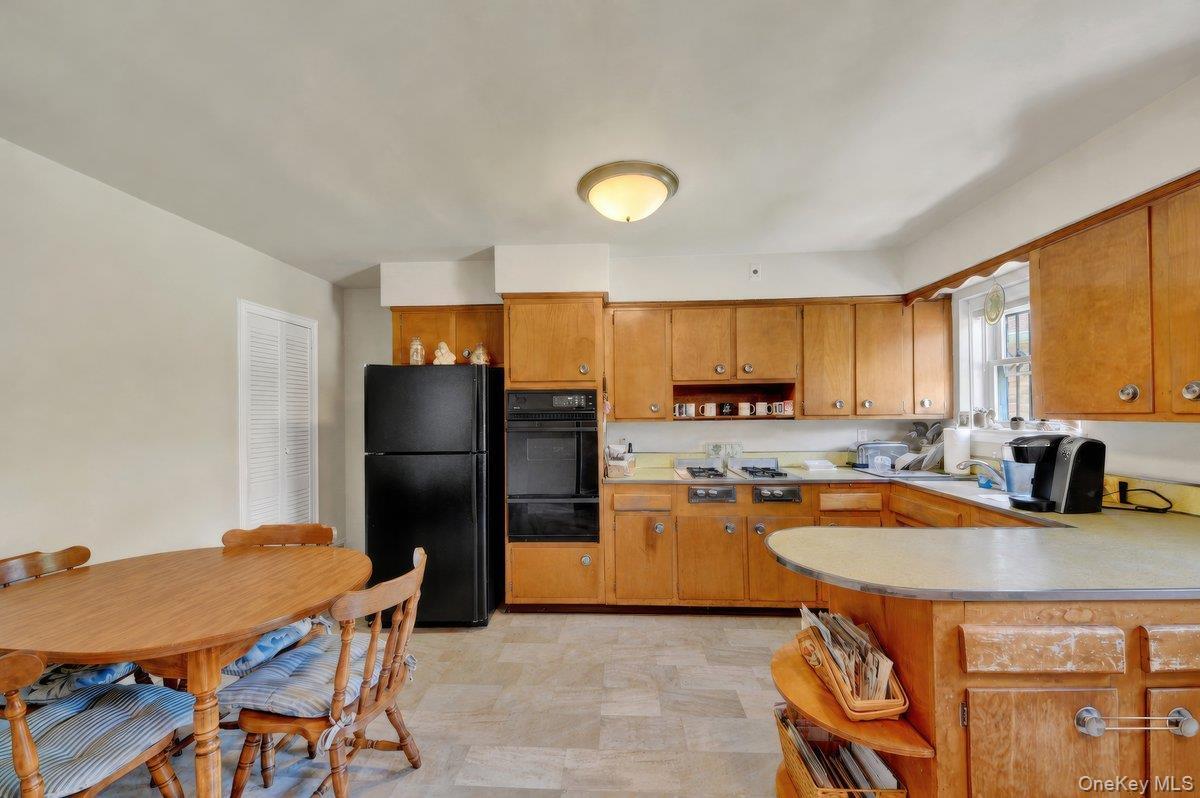 Single Family Logan  Bronx, NY 10465, MLS-1006149-12