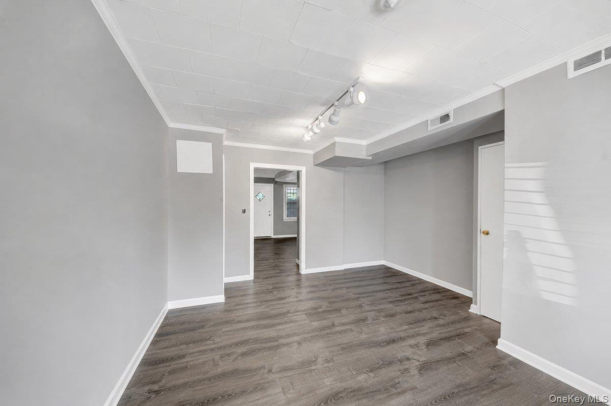 Single Family Logan  Bronx, NY 10465, MLS-1006149-3