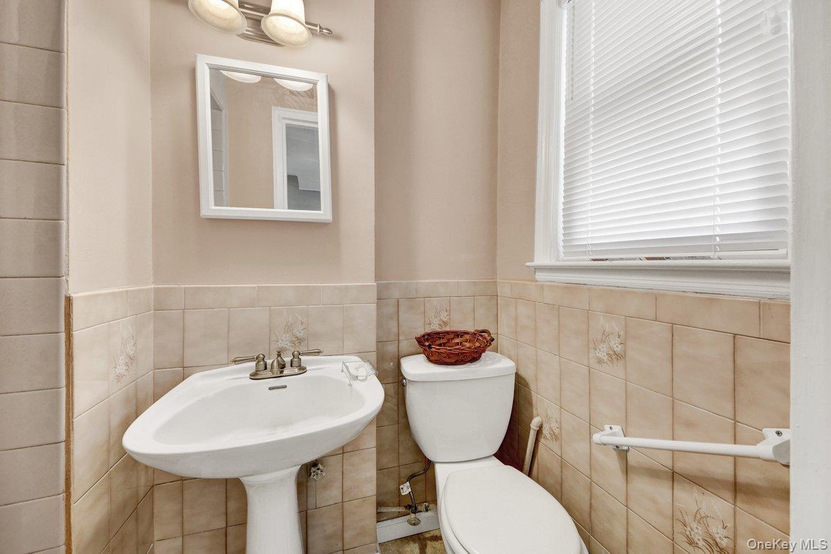 Single Family Logan  Bronx, NY 10465, MLS-1006149-9