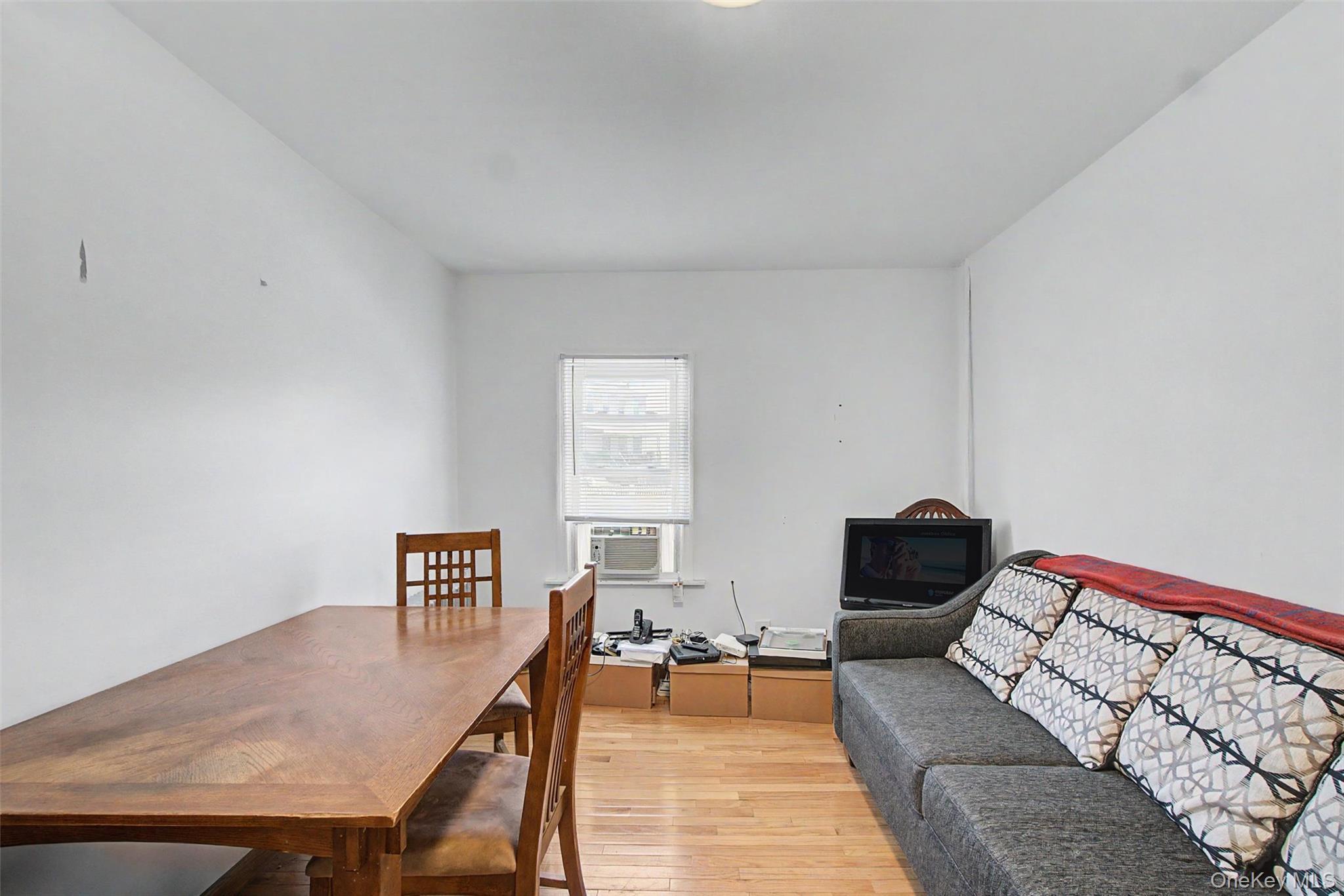 Single Family Merry Avenue Bronx, NY 10461, MLS-1006195-10