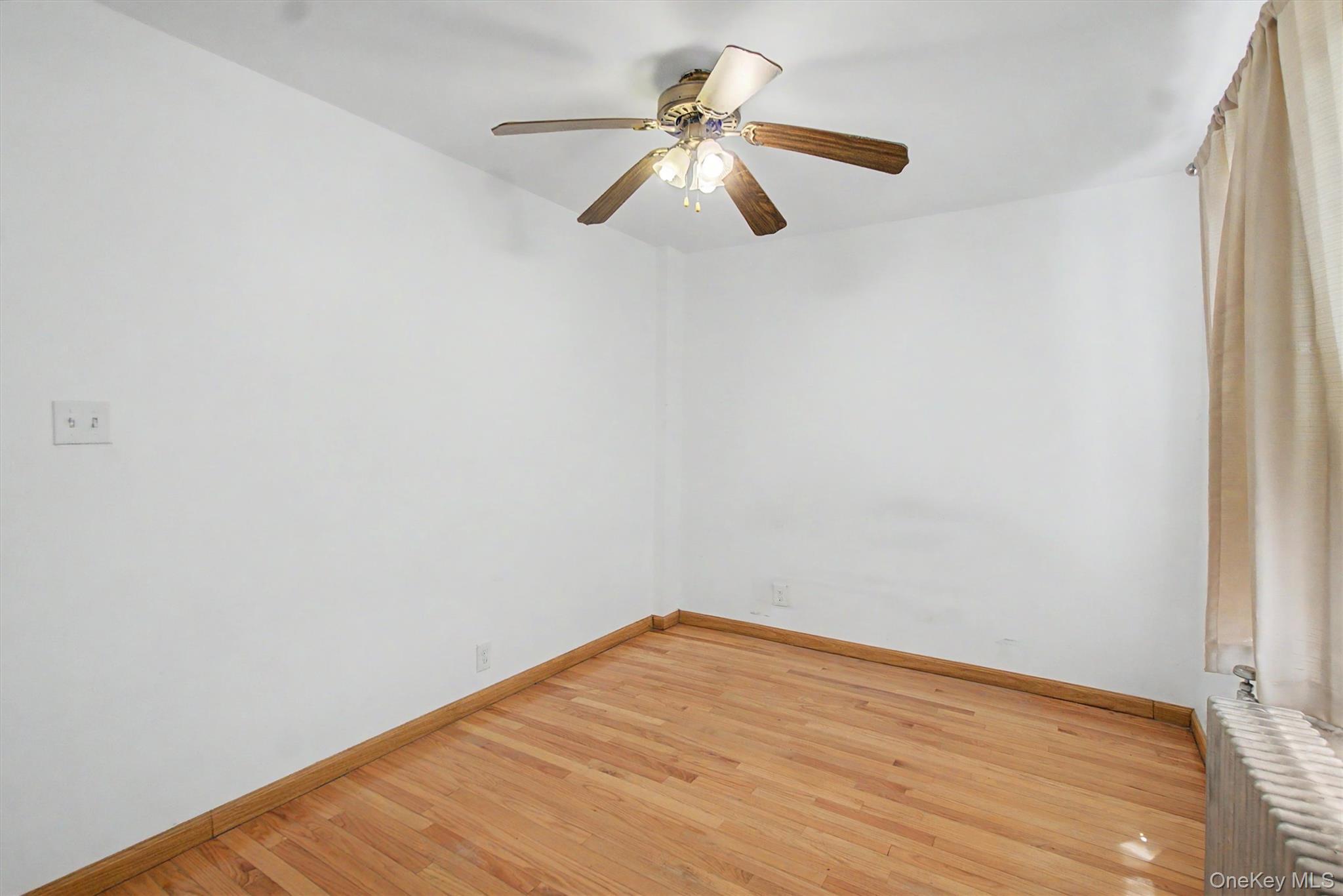 Single Family Merry Avenue Bronx, NY 10461, MLS-1006195-13