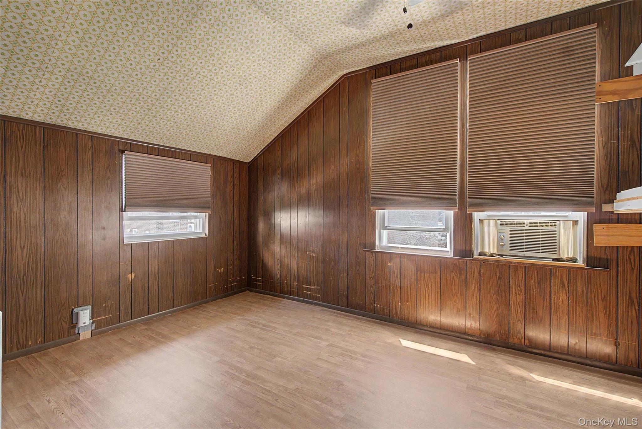 Single Family Merry Avenue Bronx, NY 10461, MLS-1006195-24