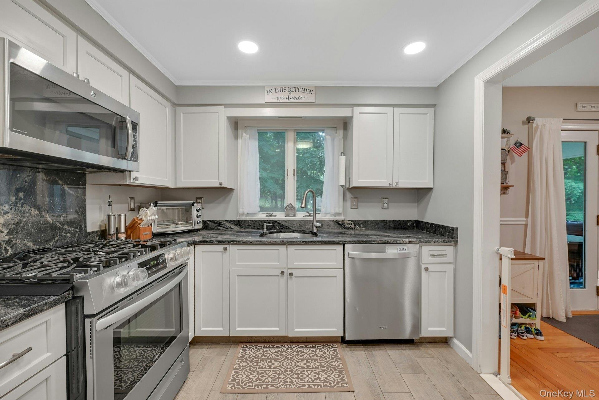 Single Family Hemion Way Rockland County, NY 10901, MLS-1006237-9