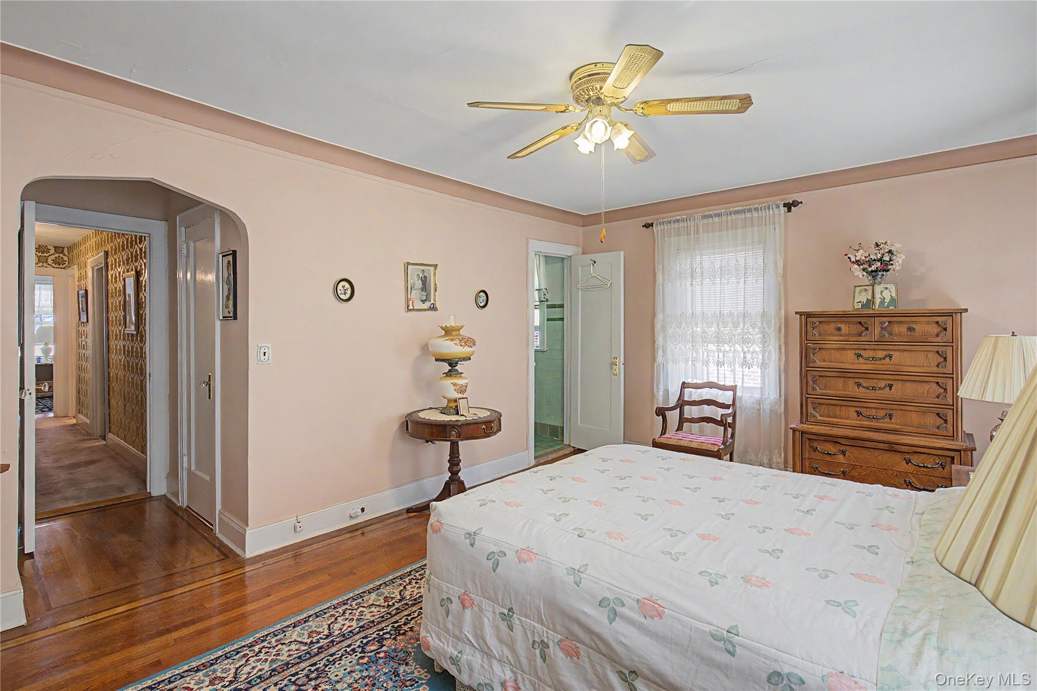 Single Family 217th Street  Queens, NY 11364, MLS-1006255-23