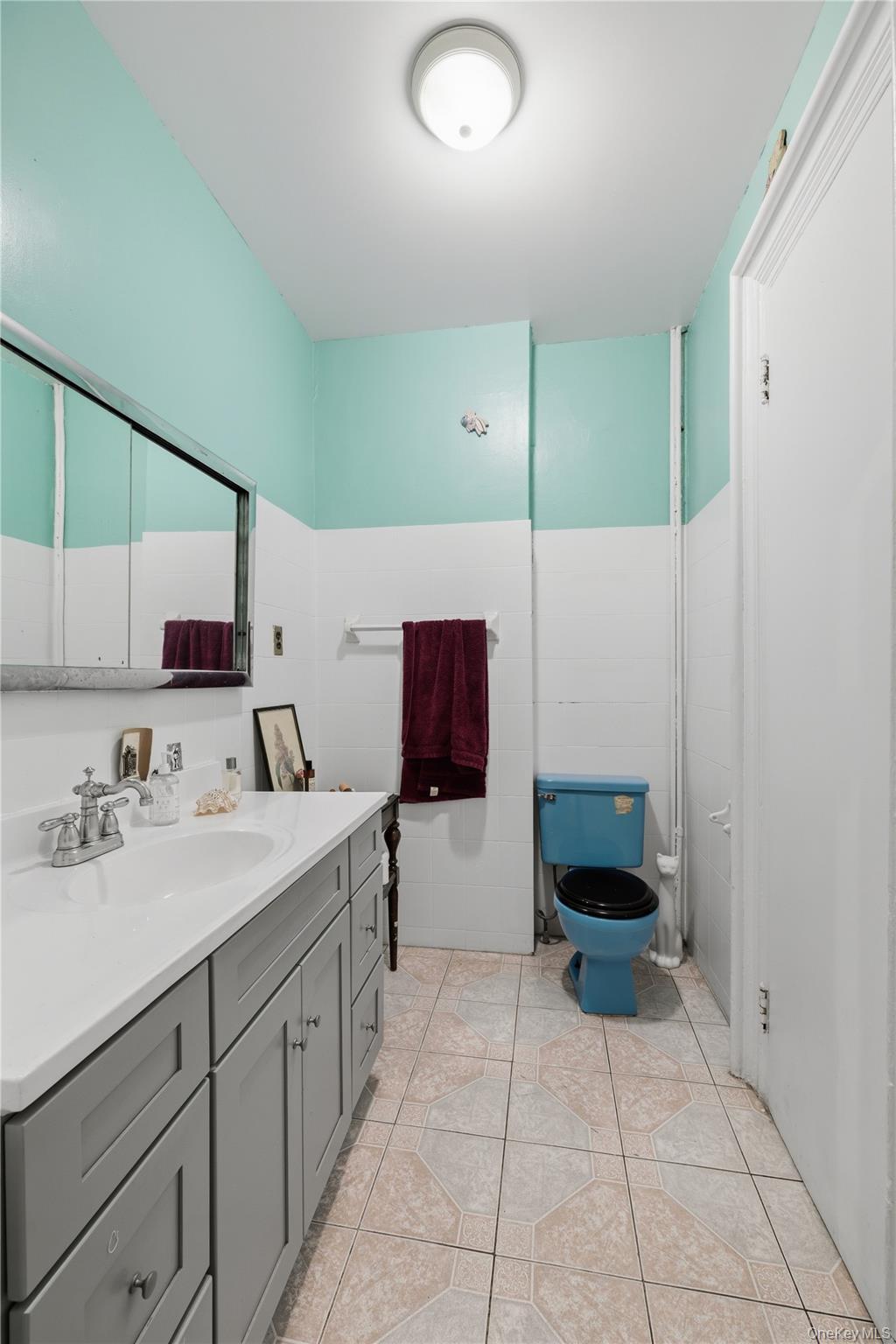 Single Family Lorimer Street  Brooklyn, NY 11222, MLS-1006257-16