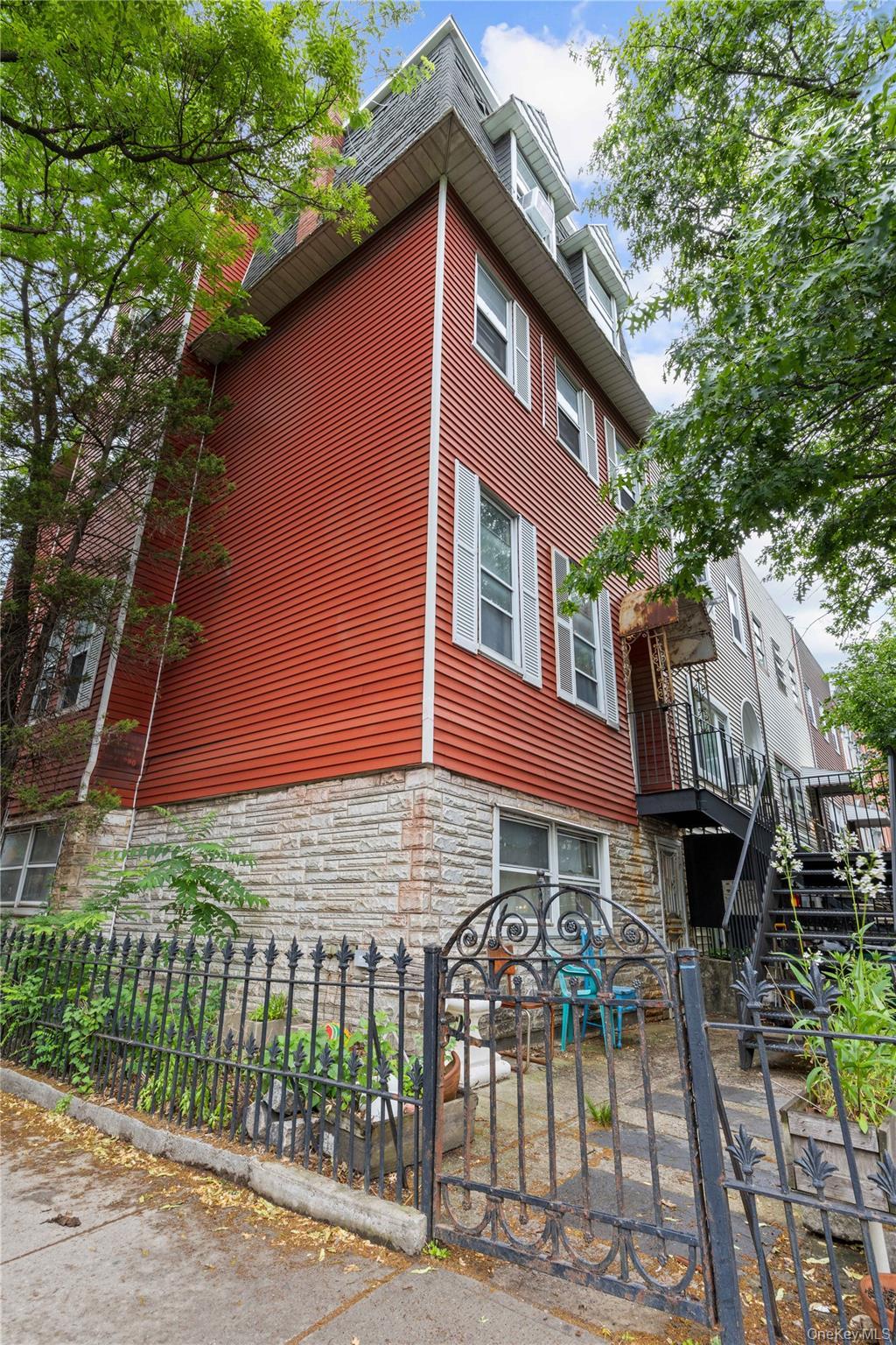 Single Family Lorimer Street  Brooklyn, NY 11222, MLS-1006257-33
