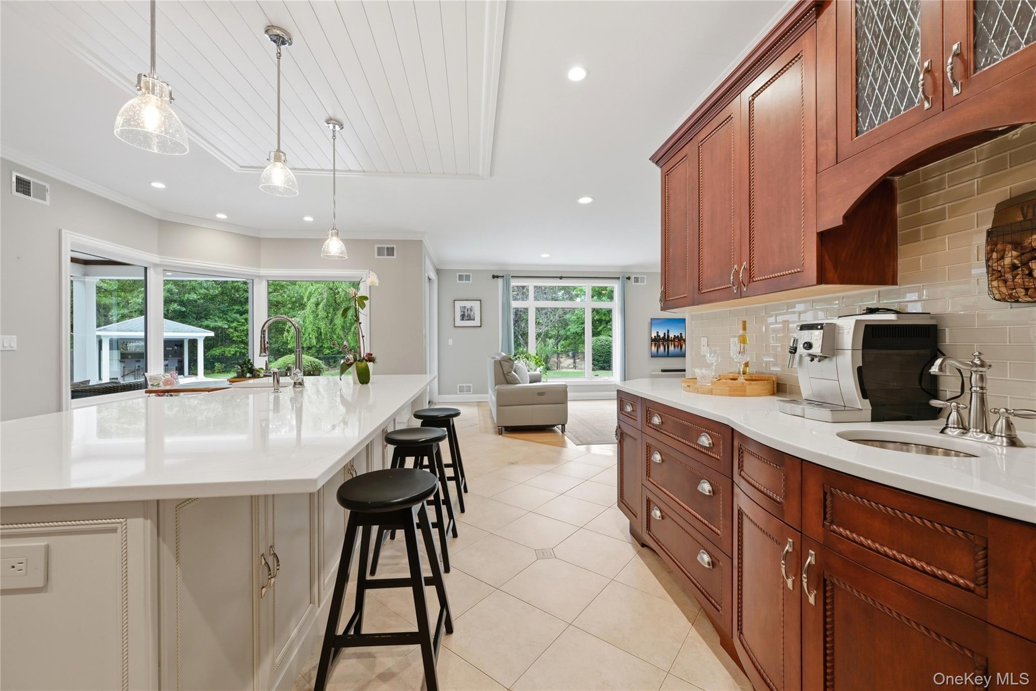 Single Family South Path Suffolk County, NY 11933, MLS-1006261-10