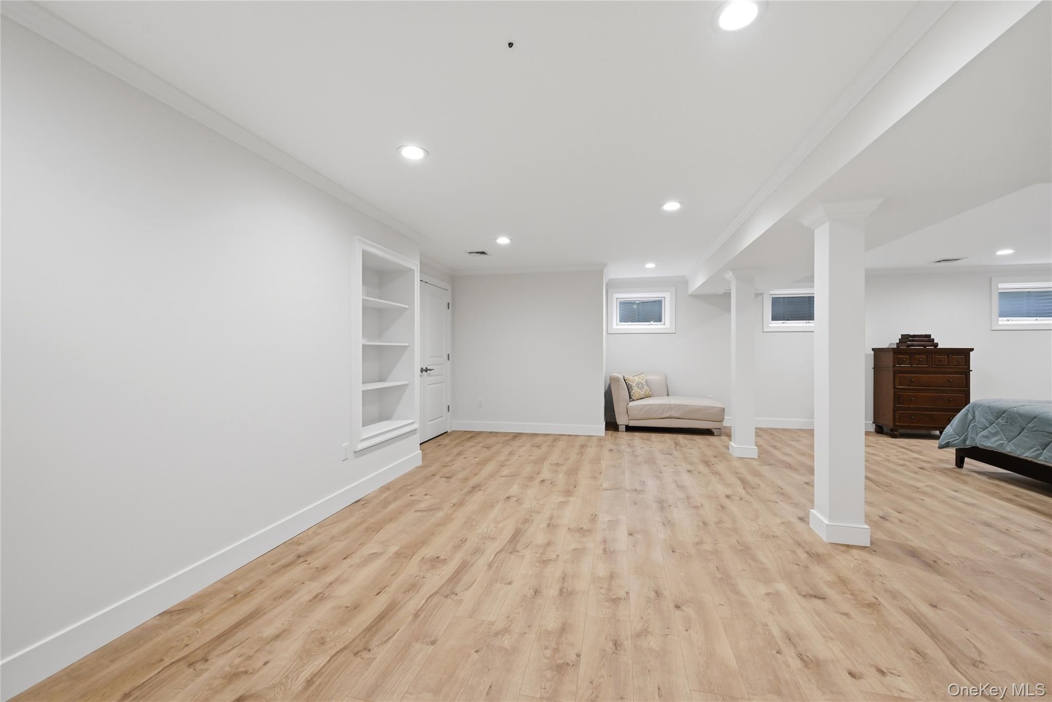 Single Family South Path Suffolk County, NY 11933, MLS-1006261-41