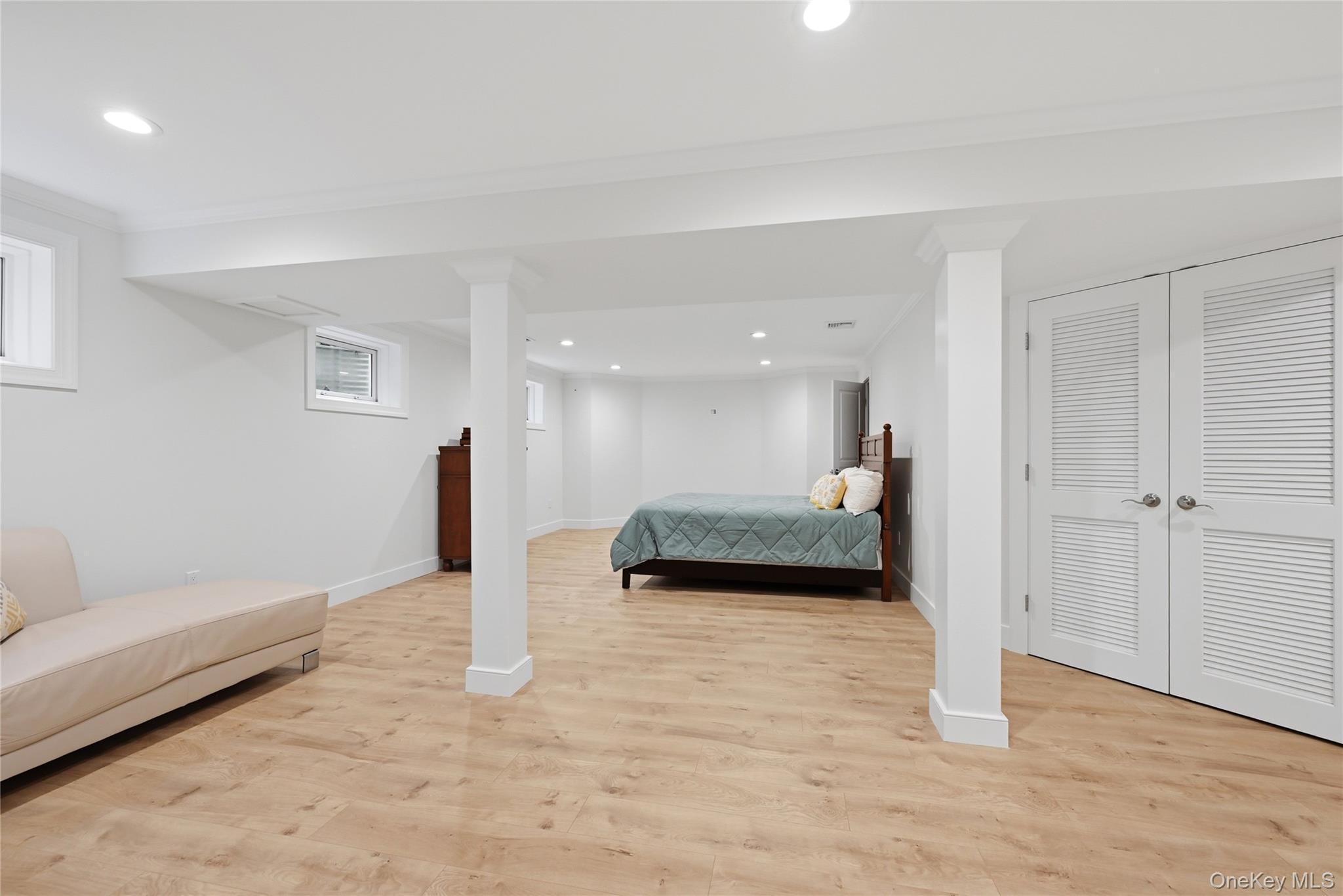 Single Family South Path Suffolk County, NY 11933, MLS-1006261-42