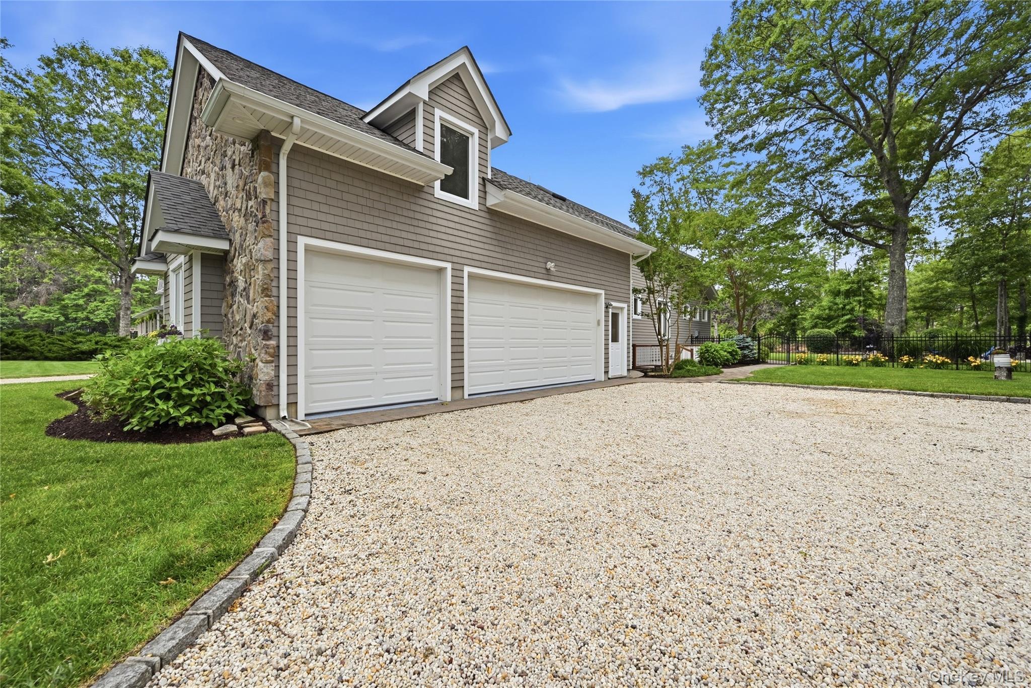 Single Family South Path Suffolk County, NY 11933, MLS-1006261-45