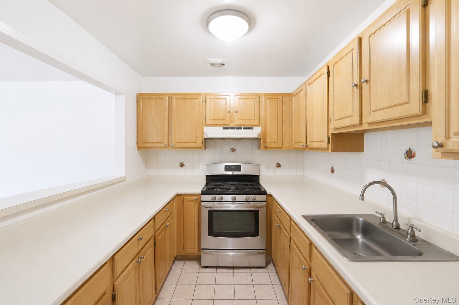 Single Family Gates Avenue Brooklyn, NY 11237, MLS-1006274-6