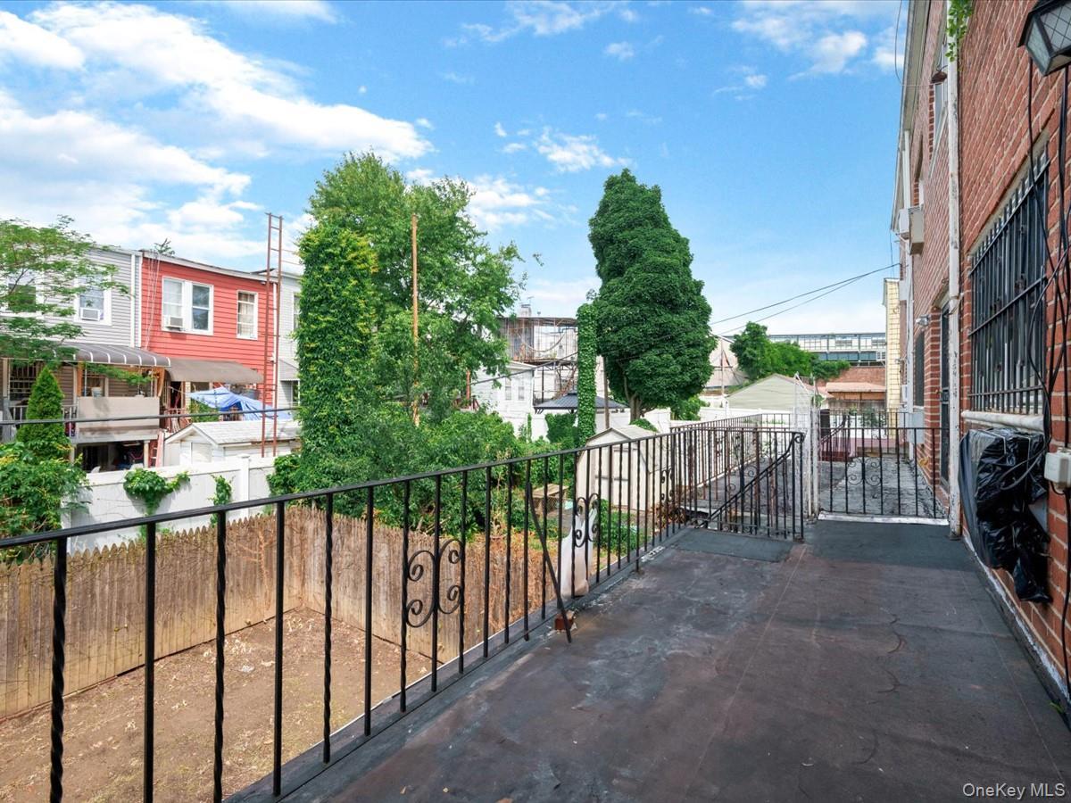 Single Family Autumn  Brooklyn, NY 11208, MLS-1006278-12