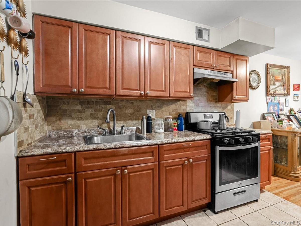 Single Family Autumn  Brooklyn, NY 11208, MLS-1006278-5