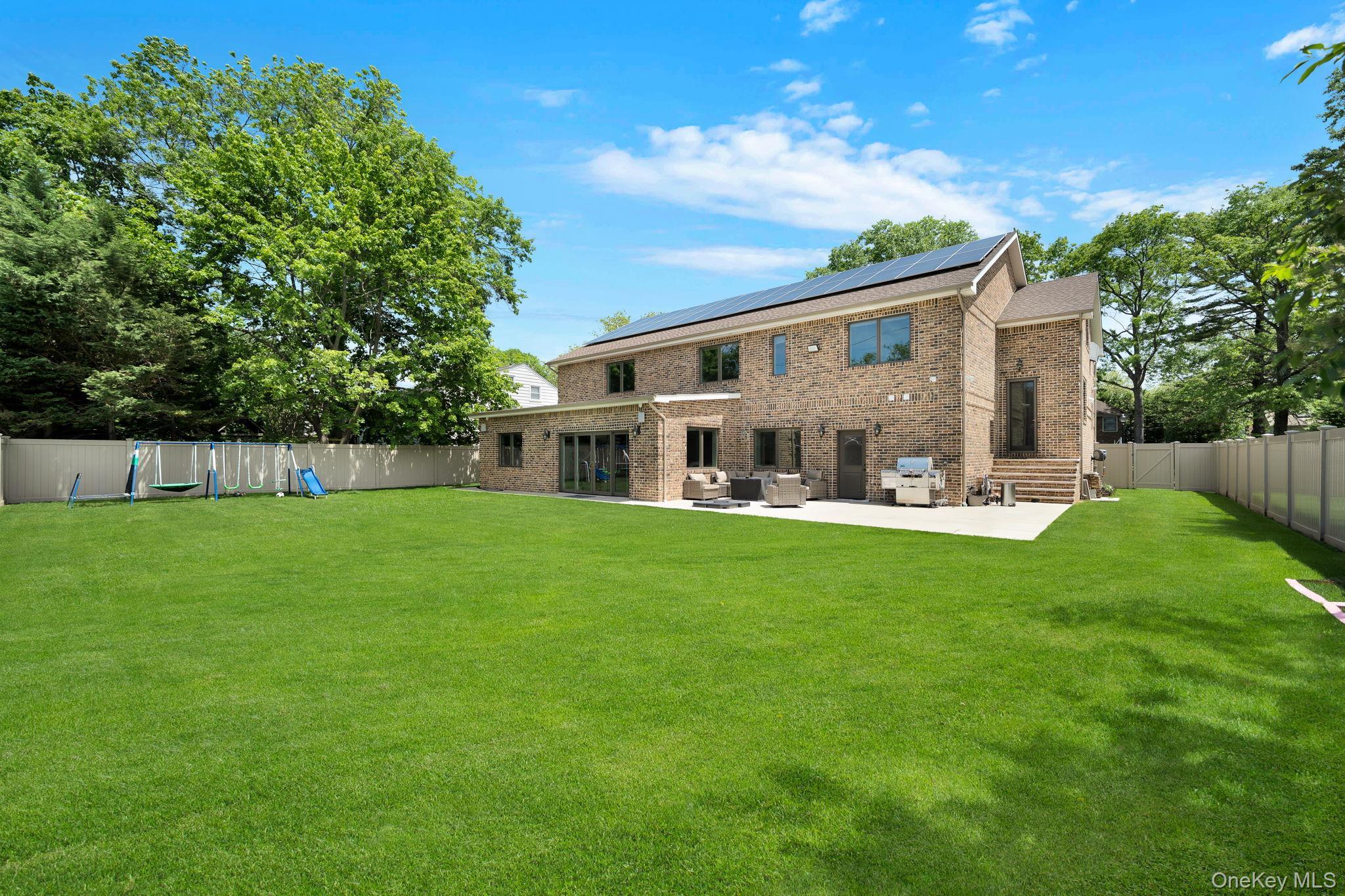 Single Family Oakleigh Road  Nassau County, NY 11581, MLS-1006292-36