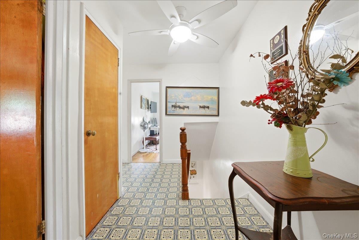 Single Family Richardson Avenue Bronx, NY 10470, MLS-1006309-14