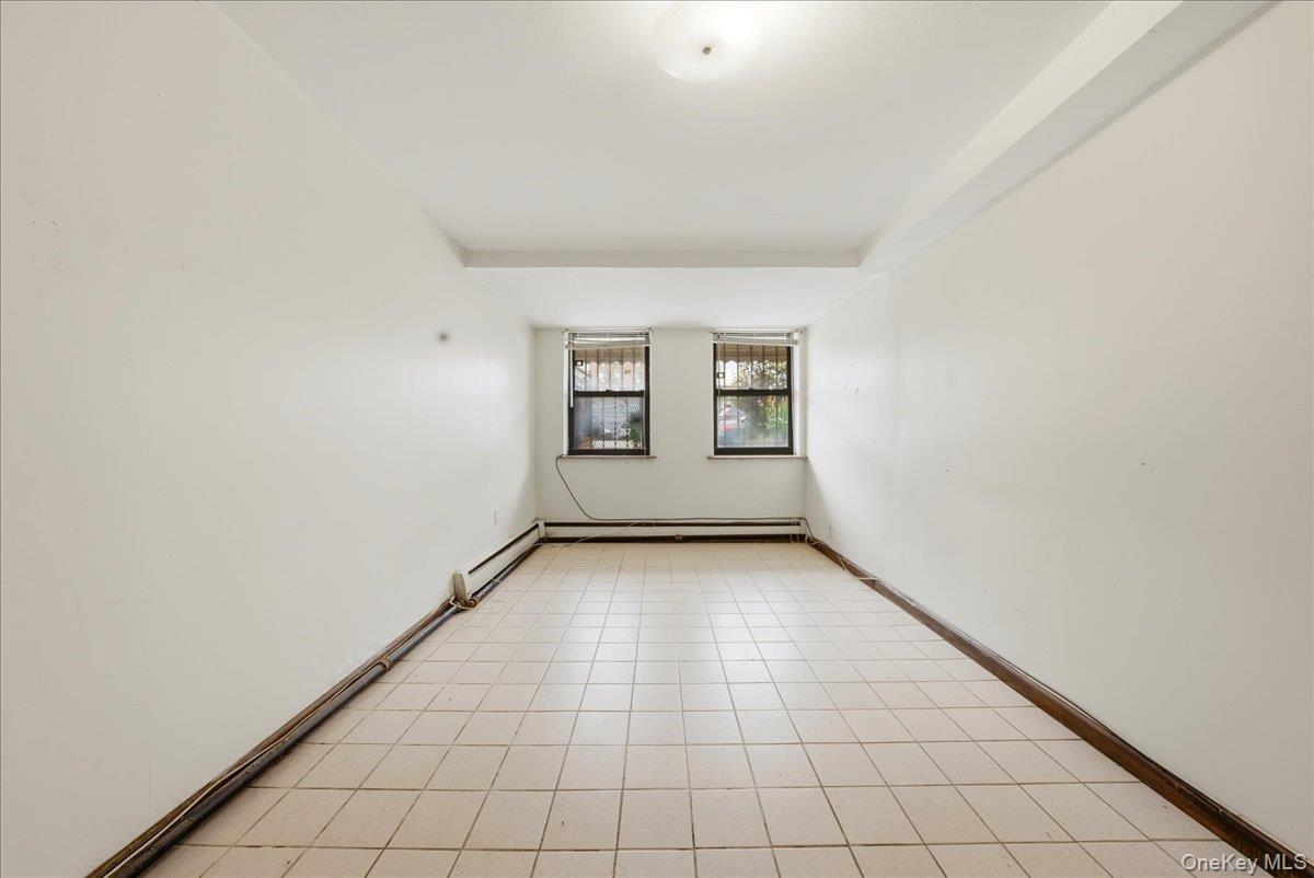 Single Family Richardson Avenue Bronx, NY 10470, MLS-1006309-20