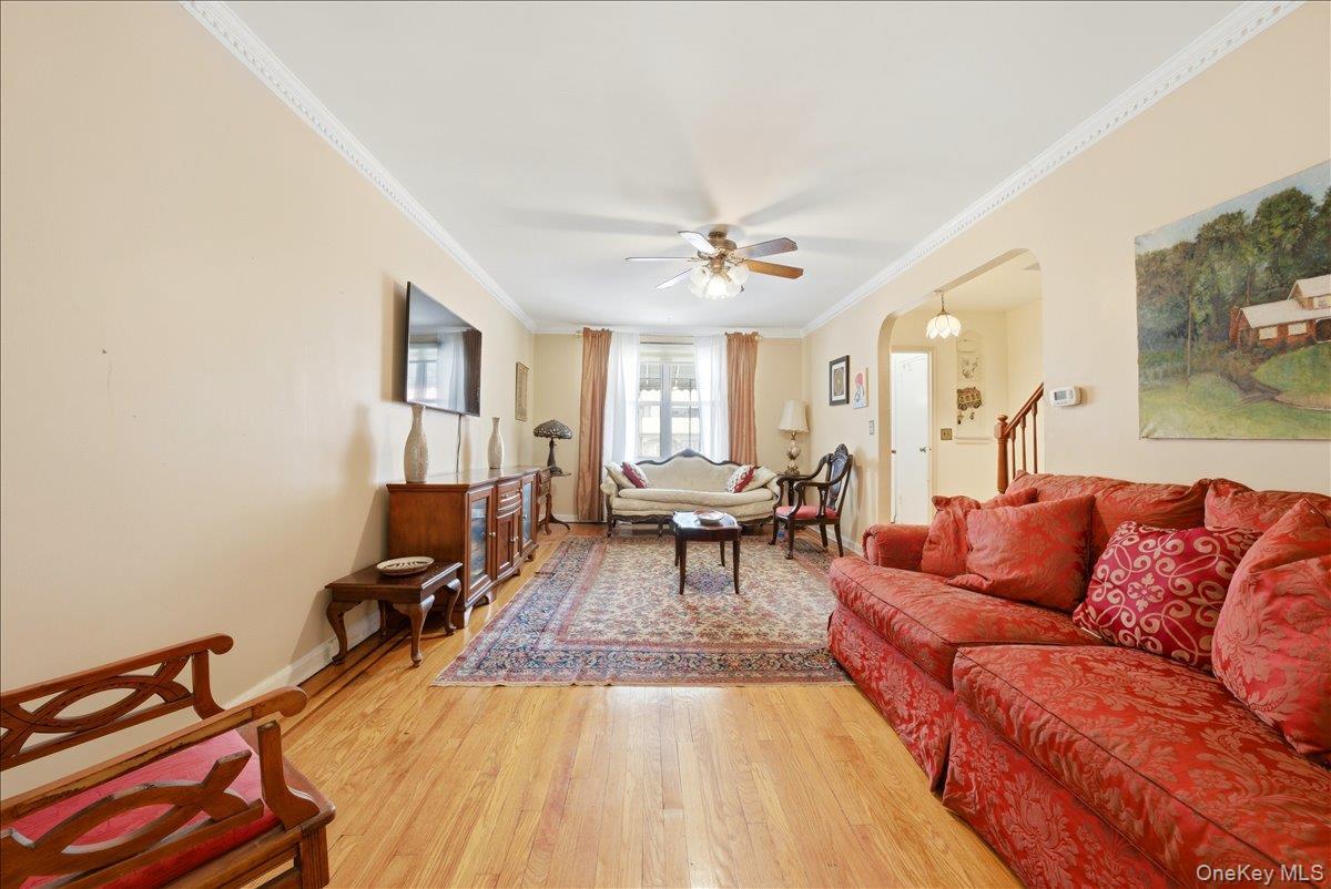 Single Family Richardson Avenue Bronx, NY 10470, MLS-1006309-3