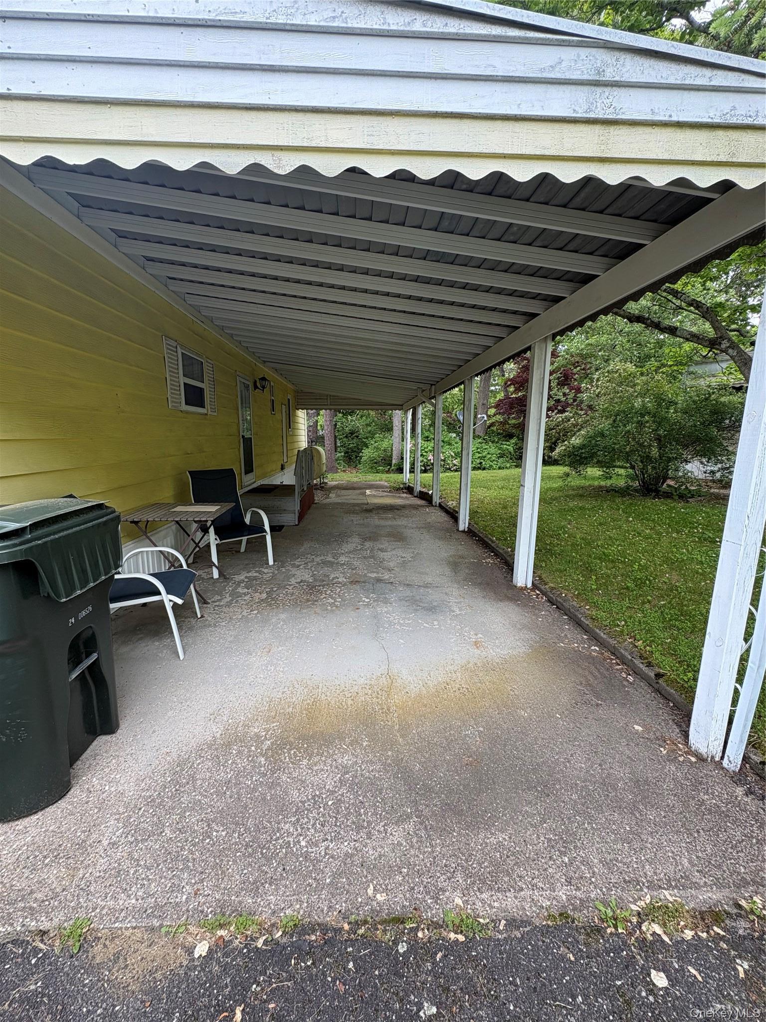 Single Family Riverleigh Ave  Suffolk County, NY 11901, MLS-1006319-11