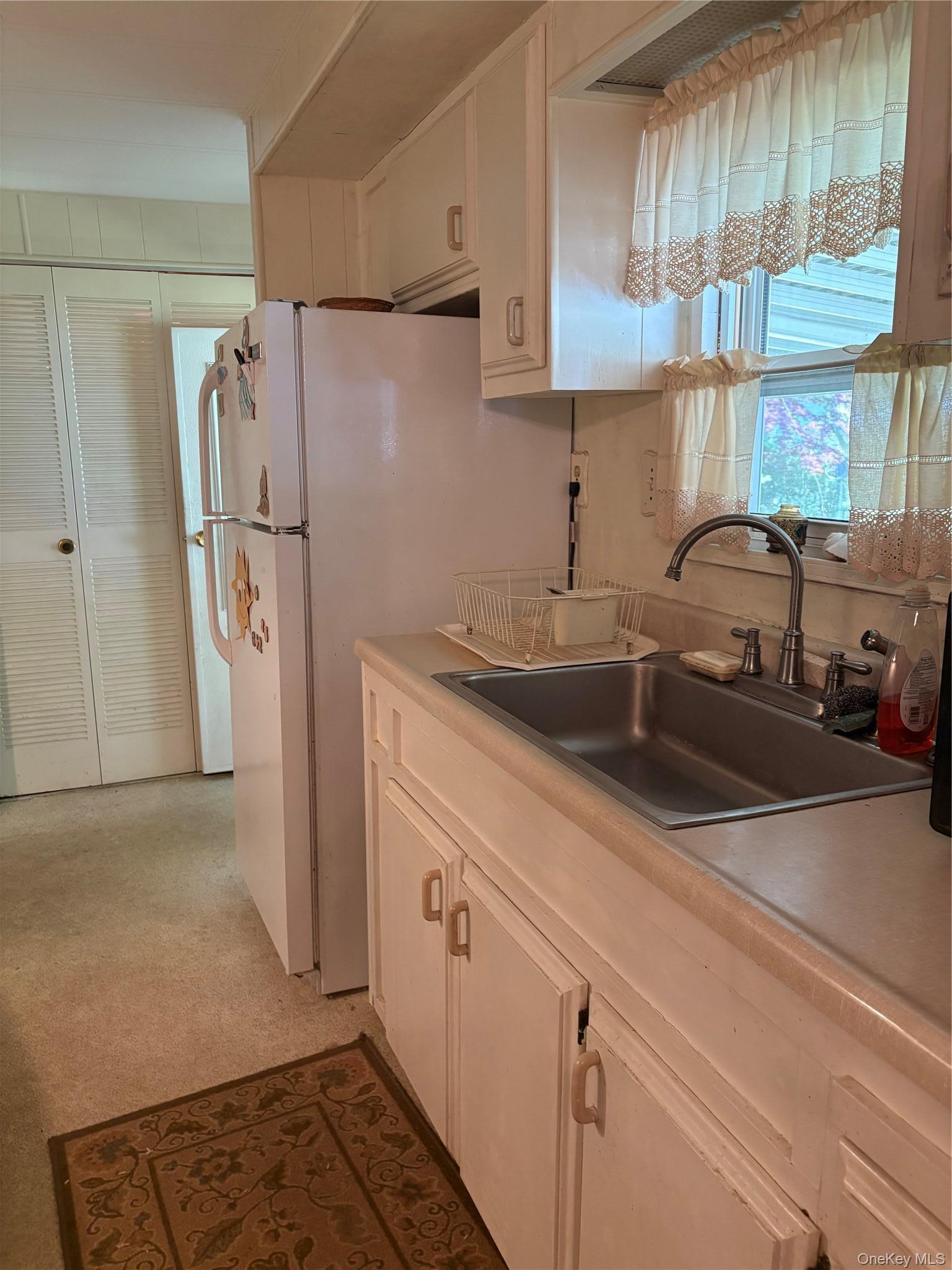 Single Family Riverleigh Ave  Suffolk County, NY 11901, MLS-1006319-3