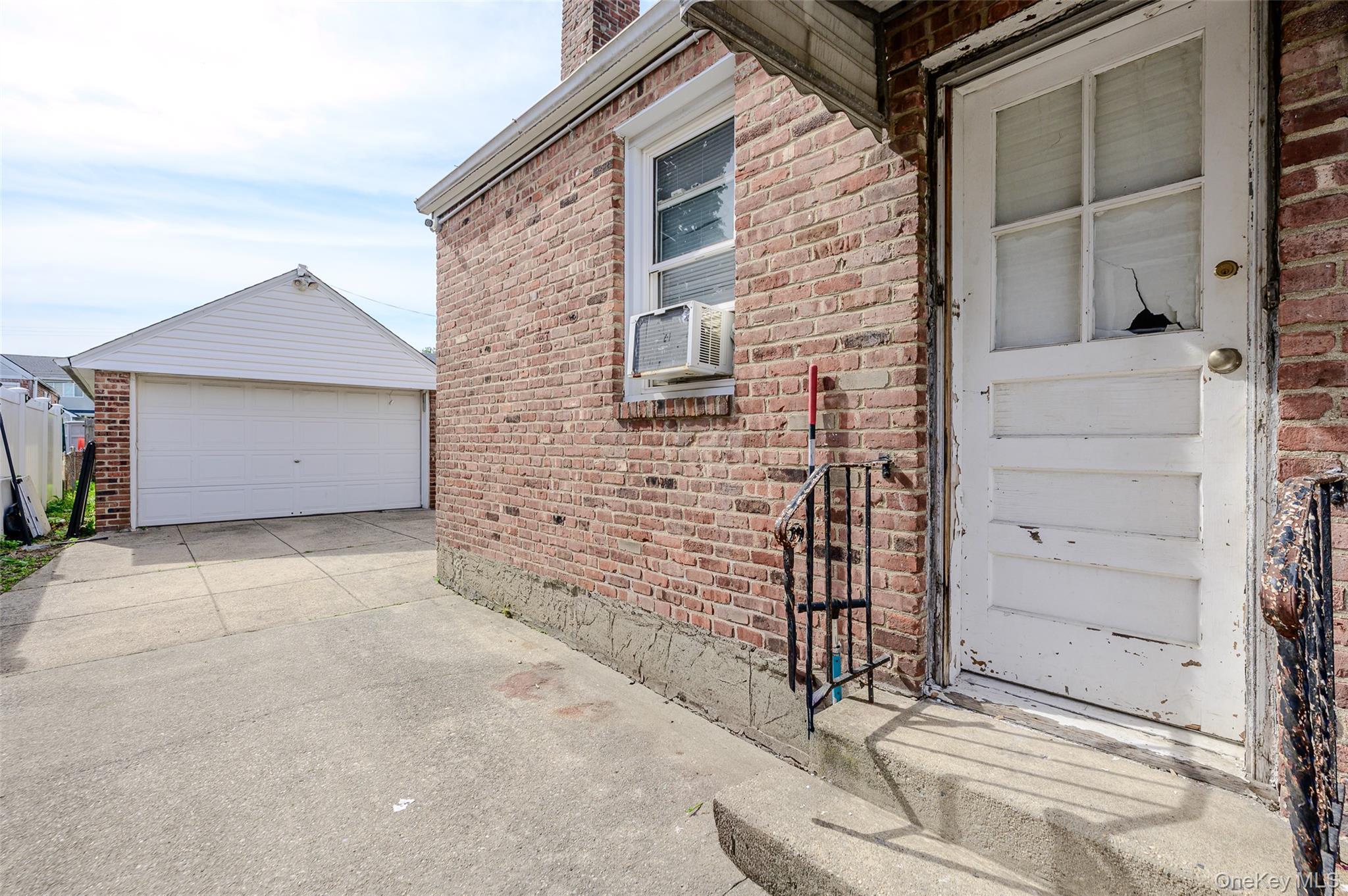 Single Family N Montgomery Street Nassau County, NY 11580, MLS-1006366-18