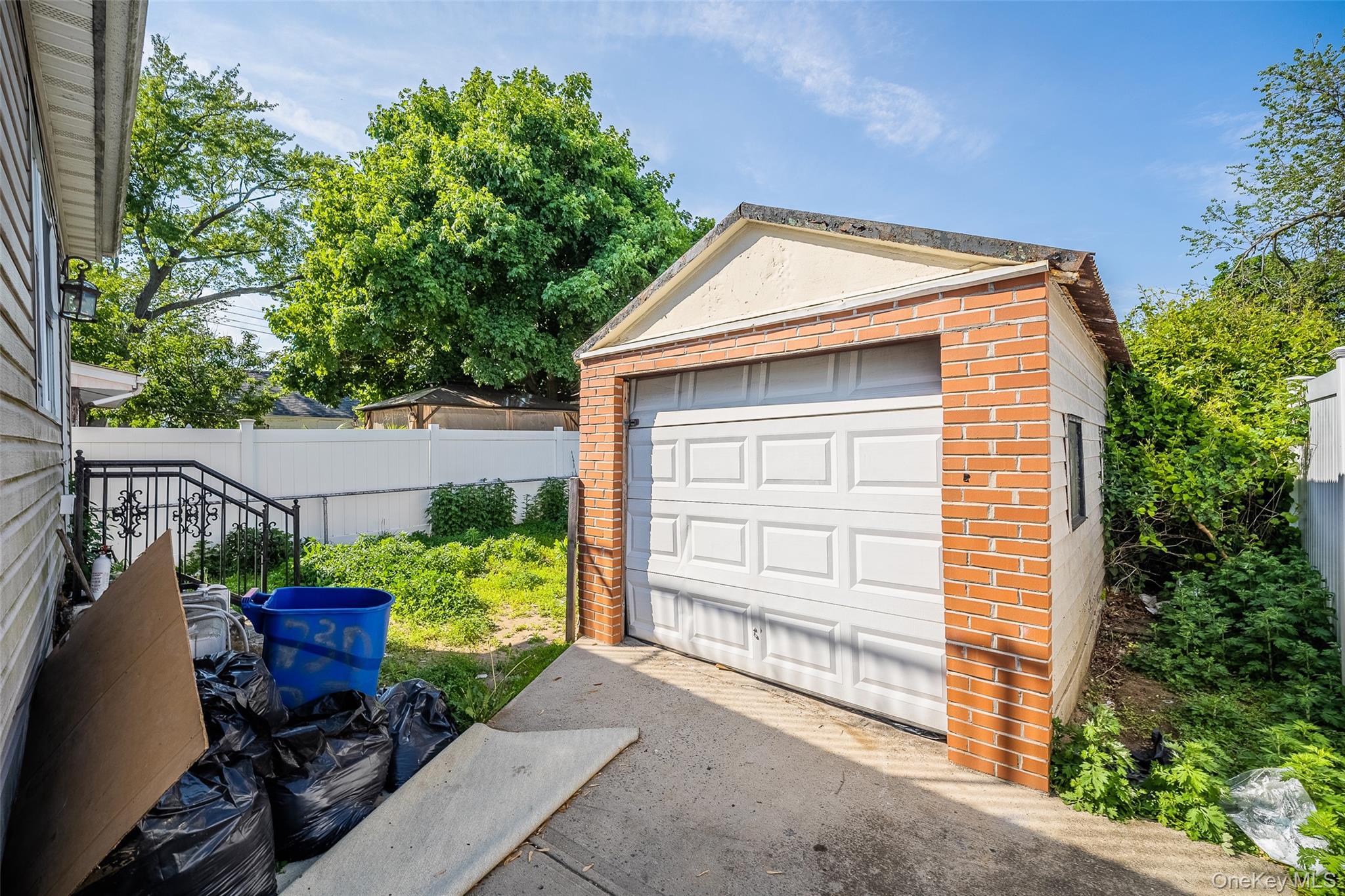 Single Family 144th Avenue Queens, NY 11413, MLS-1006394-11