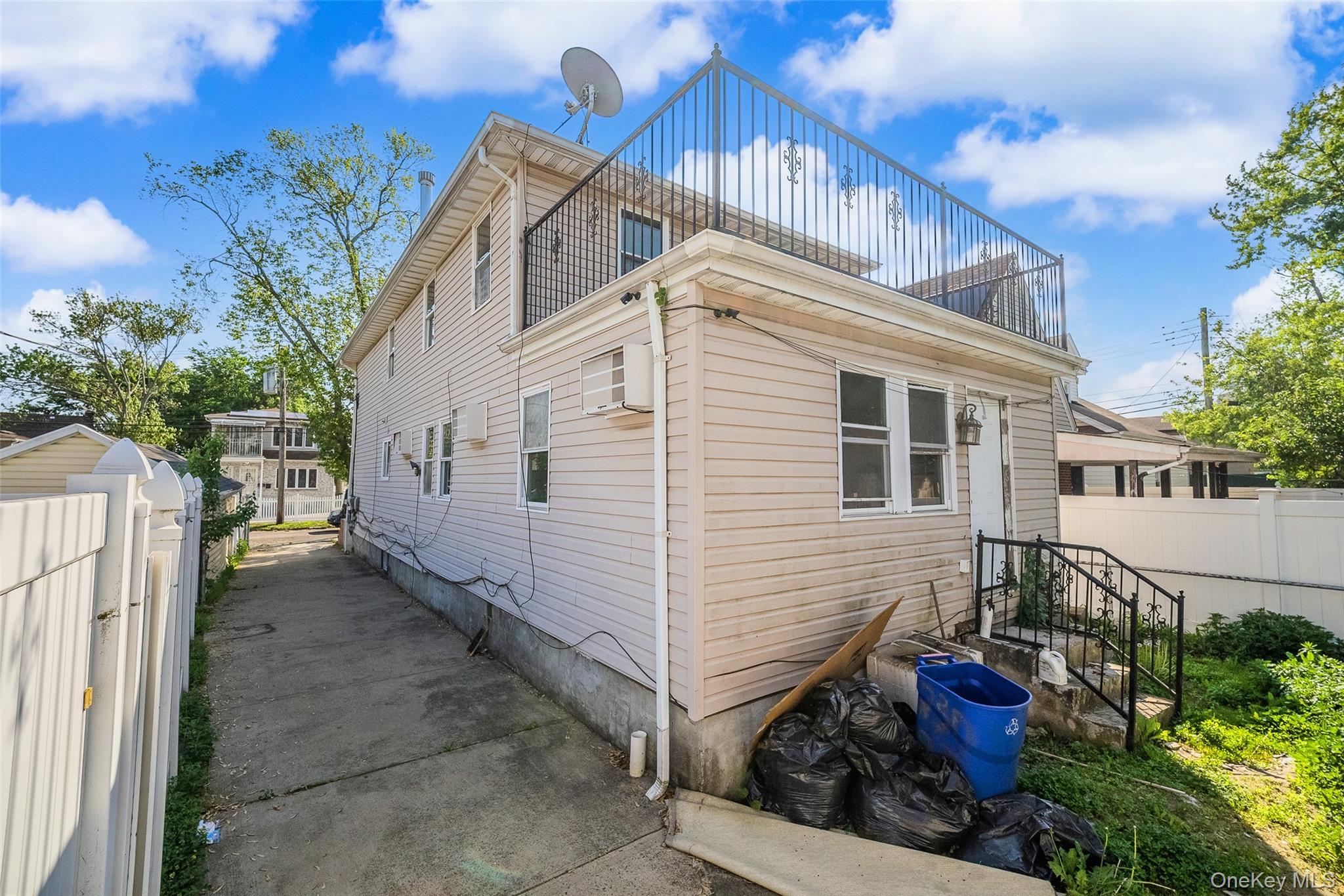 Single Family 144th Avenue Queens, NY 11413, MLS-1006394-14