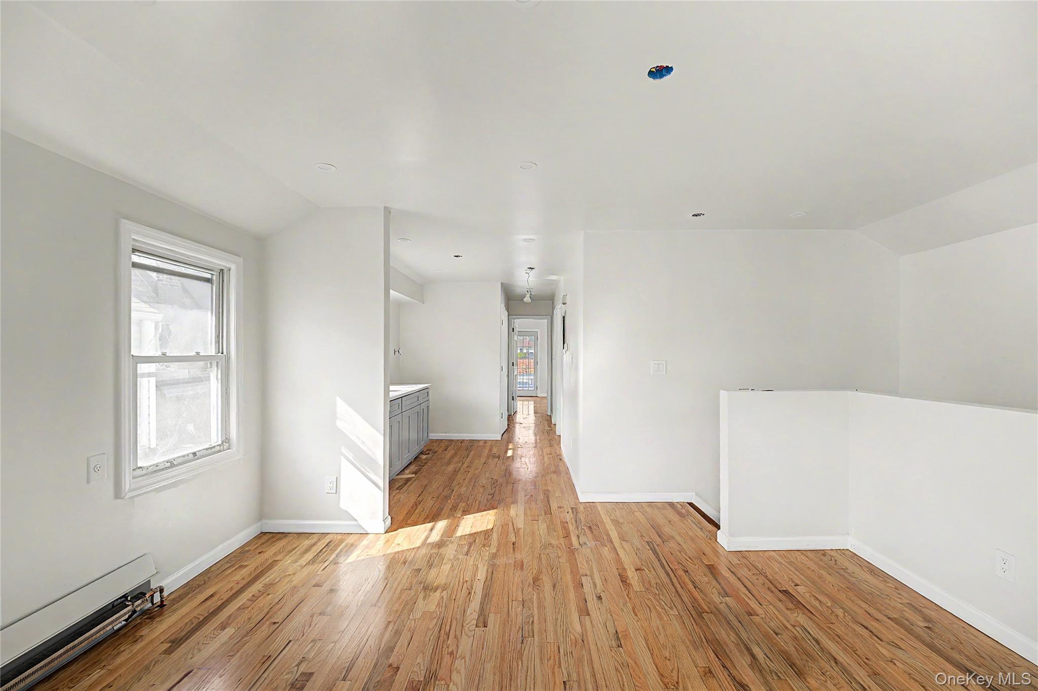 Single Family 144th Avenue Queens, NY 11413, MLS-1006394-18