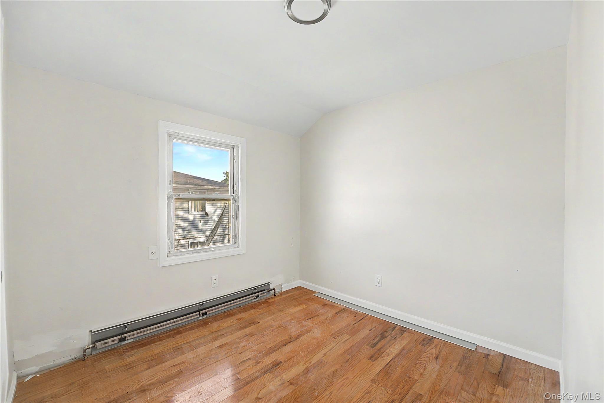 Single Family 144th Avenue Queens, NY 11413, MLS-1006394-21
