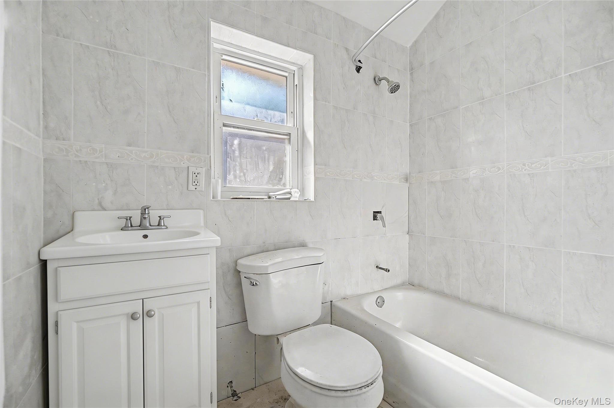 Single Family 144th Avenue Queens, NY 11413, MLS-1006394-23