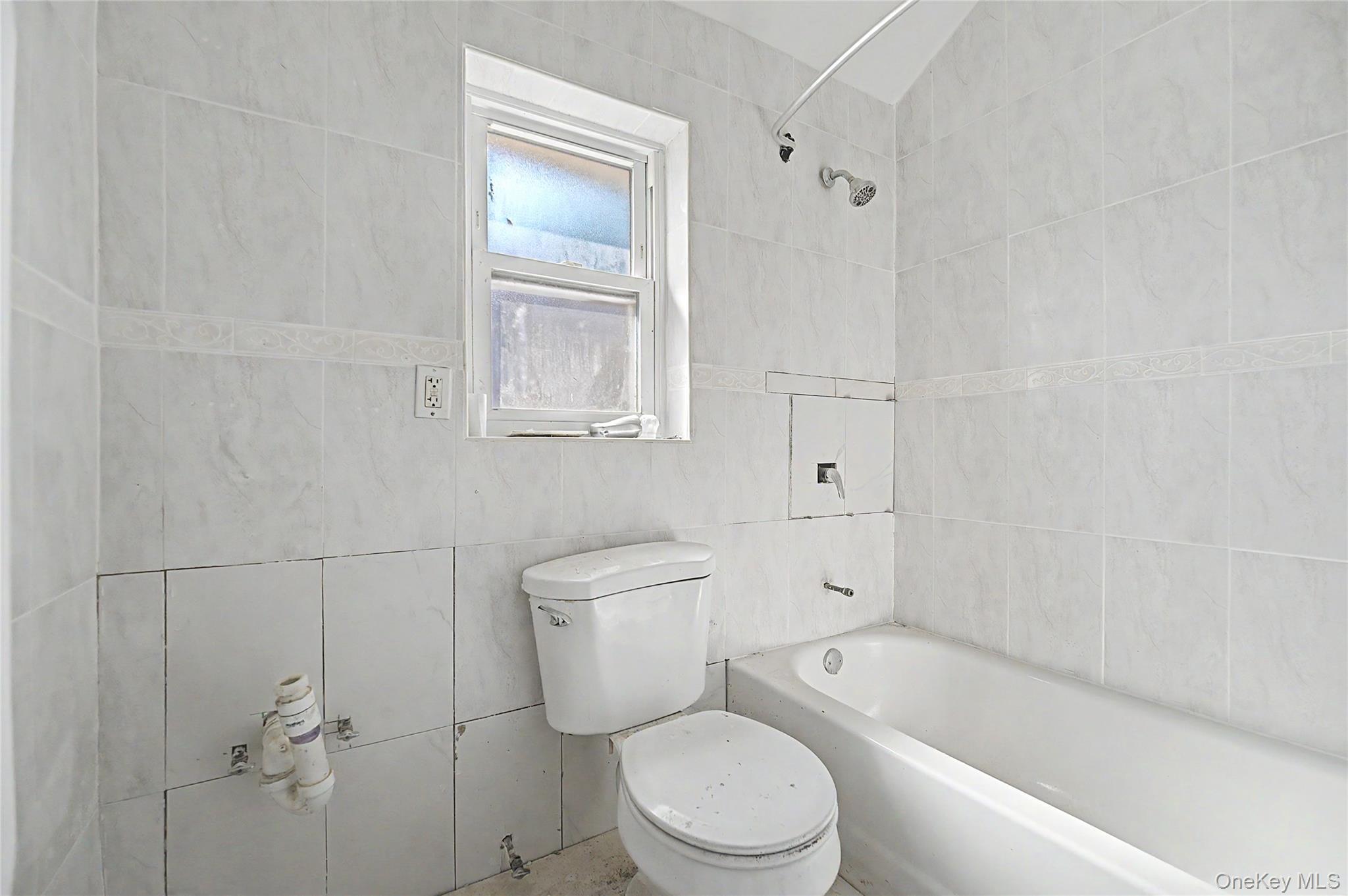 Single Family 144th Avenue Queens, NY 11413, MLS-1006394-24