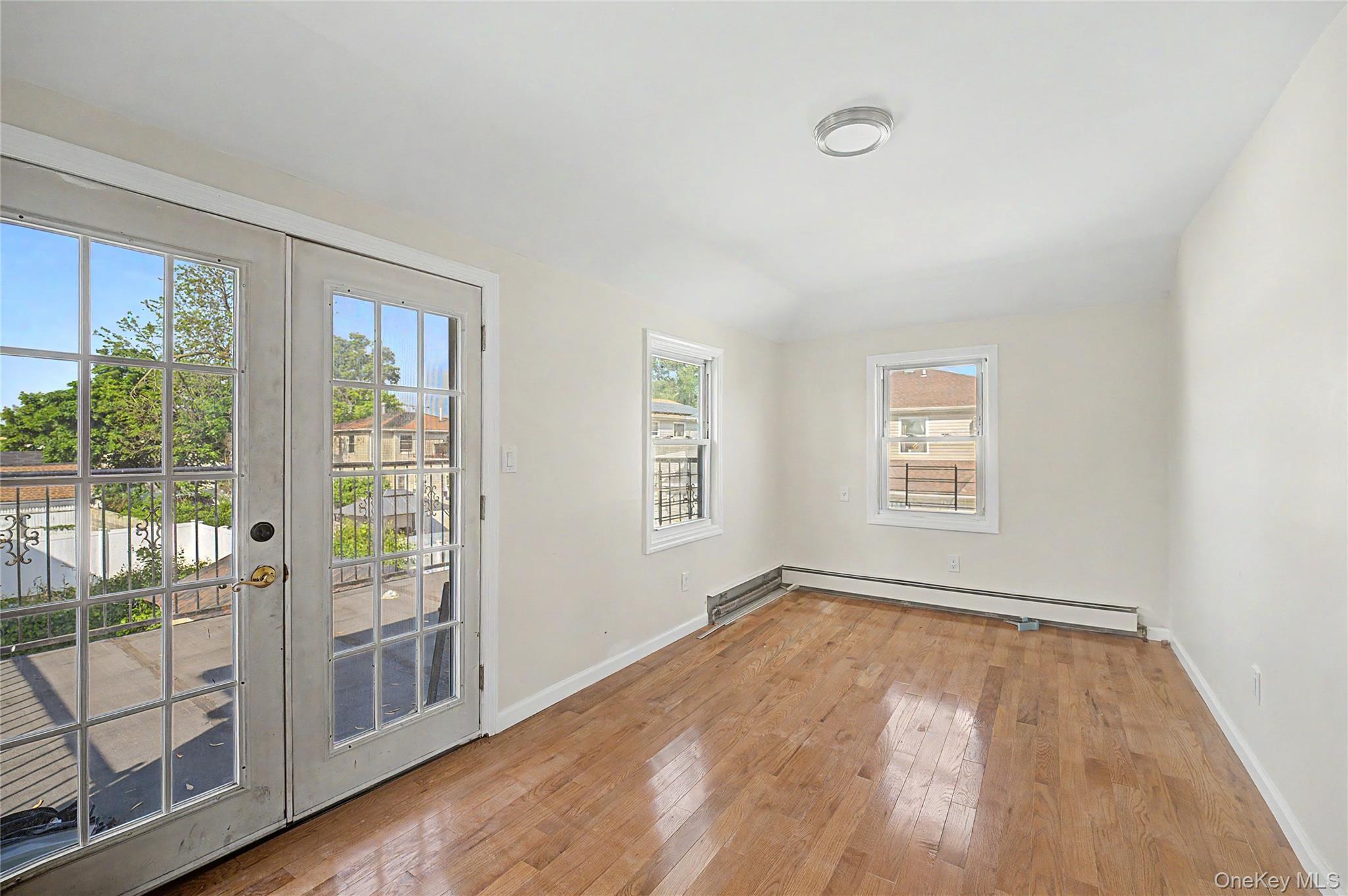 Single Family 144th Avenue Queens, NY 11413, MLS-1006394-25