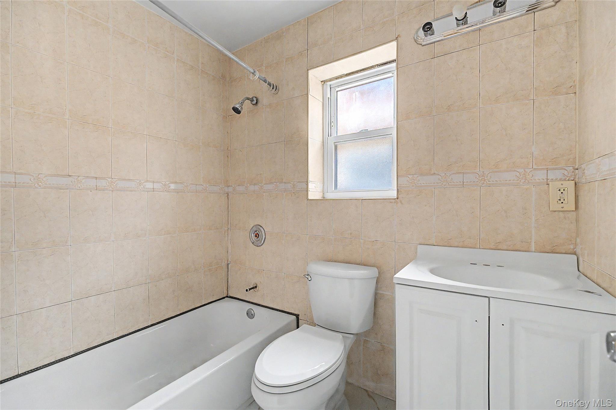 Single Family 144th Avenue Queens, NY 11413, MLS-1006394-34