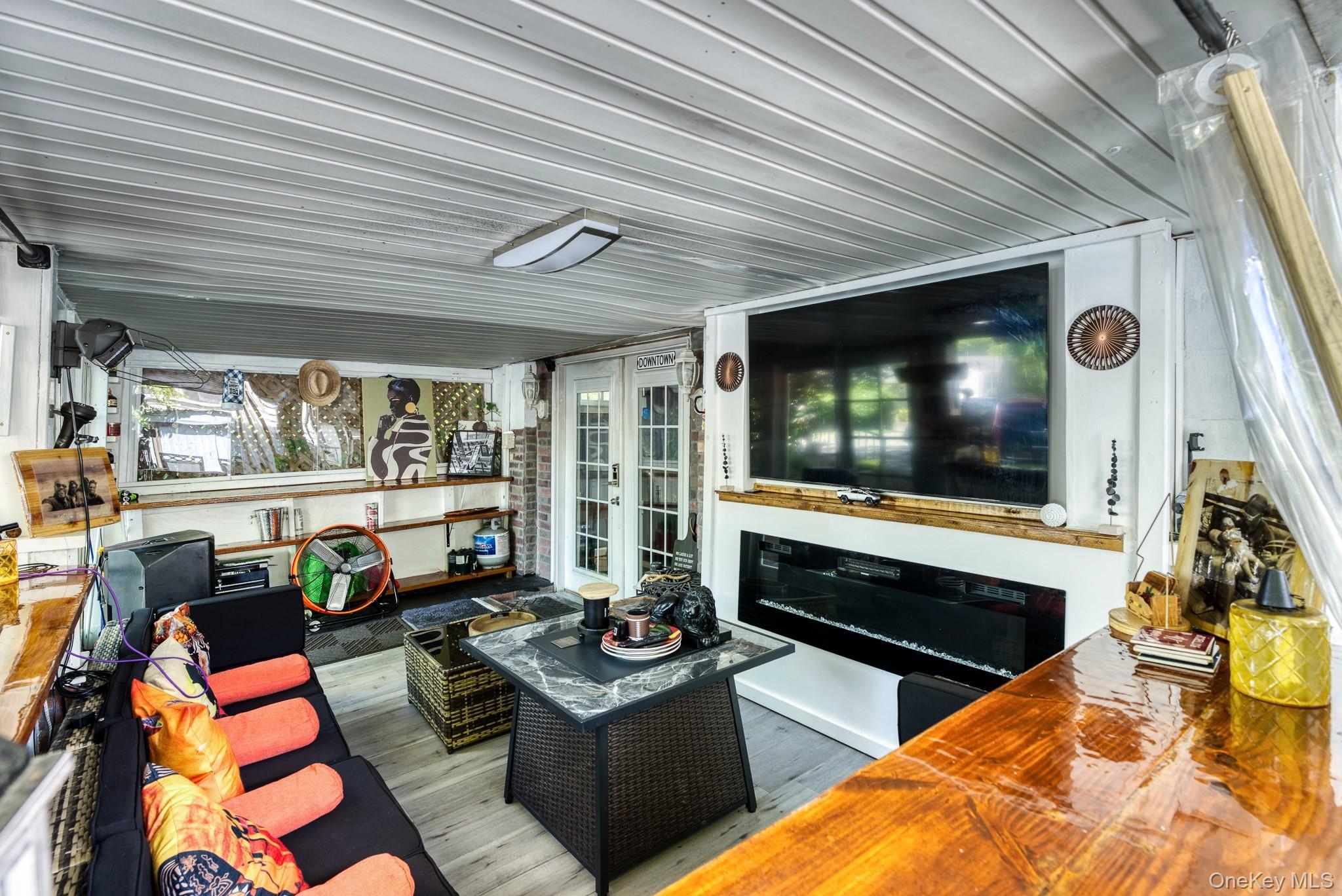 Single Family Crestwood Boulevard Dutchess County, NY 12603, MLS-1006478-23
