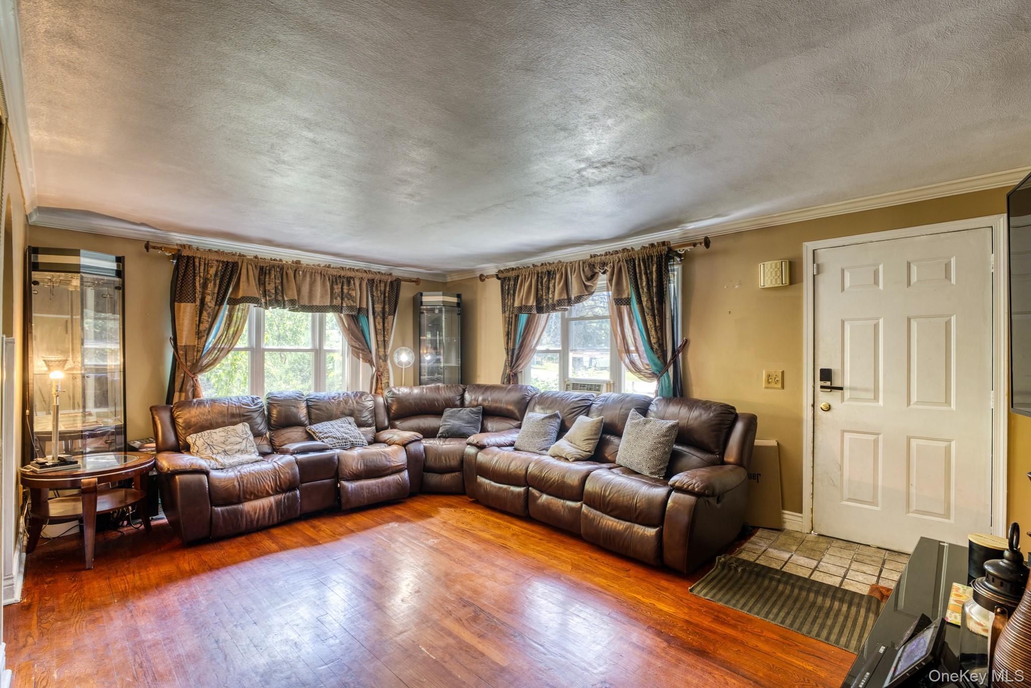 Single Family Crestwood Boulevard Dutchess County, NY 12603, MLS-1006478-4