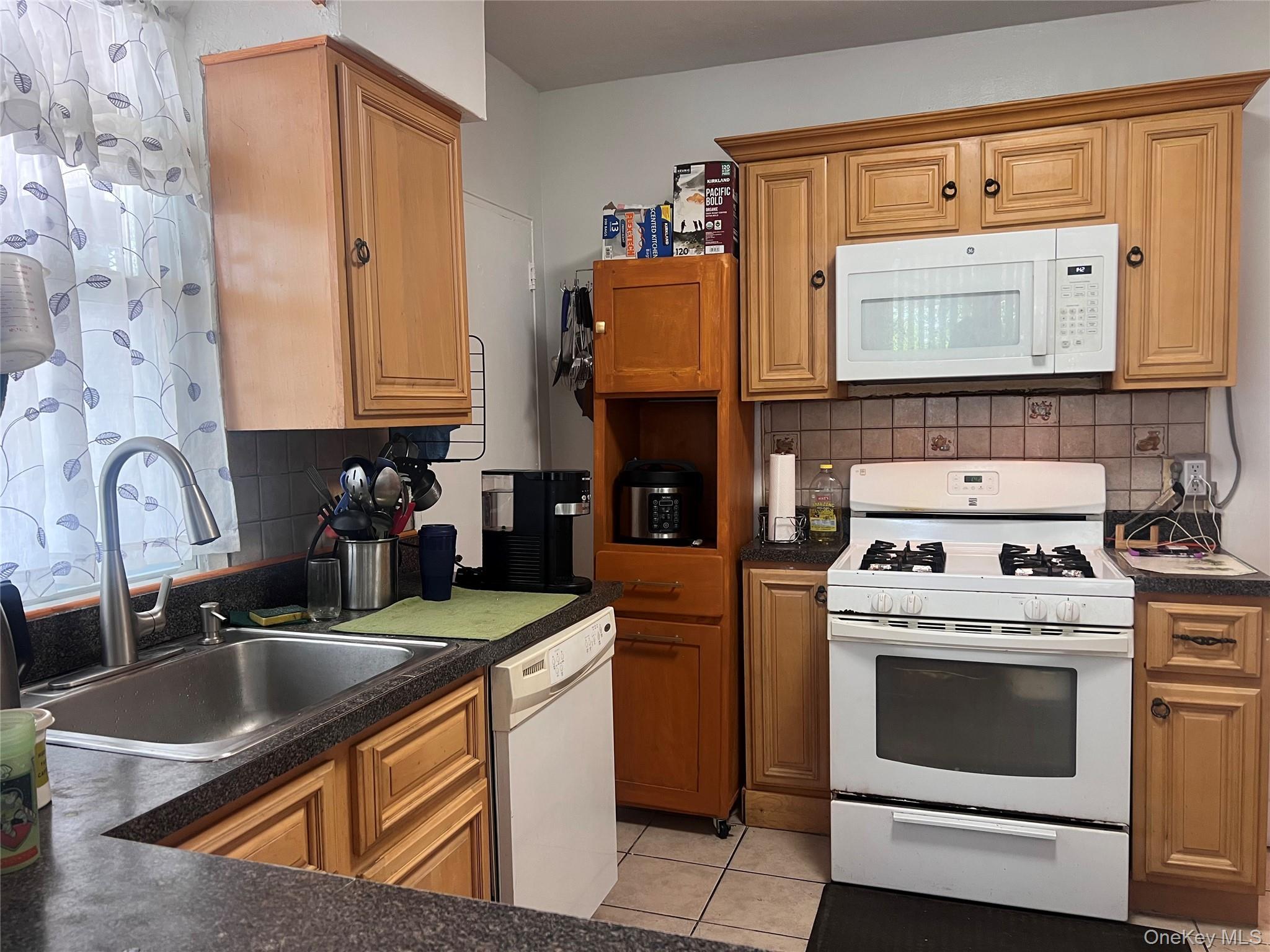 Single Family Beach 17 Queens, NY 11691, MLS-1006481-6