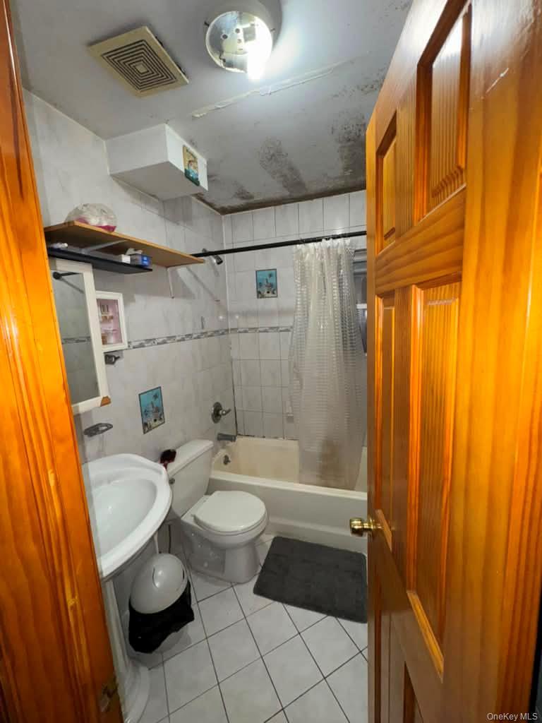 Single Family 94th Queens, NY 11369, MLS-1006543-11