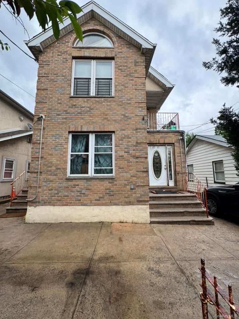 Single Family 94th Queens, NY 11369, MLS-1006543-17