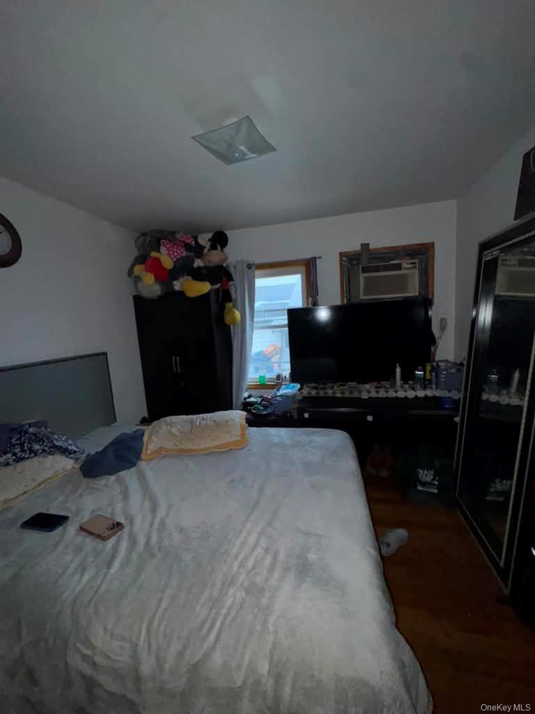 Single Family 94th Queens, NY 11369, MLS-1006543-20