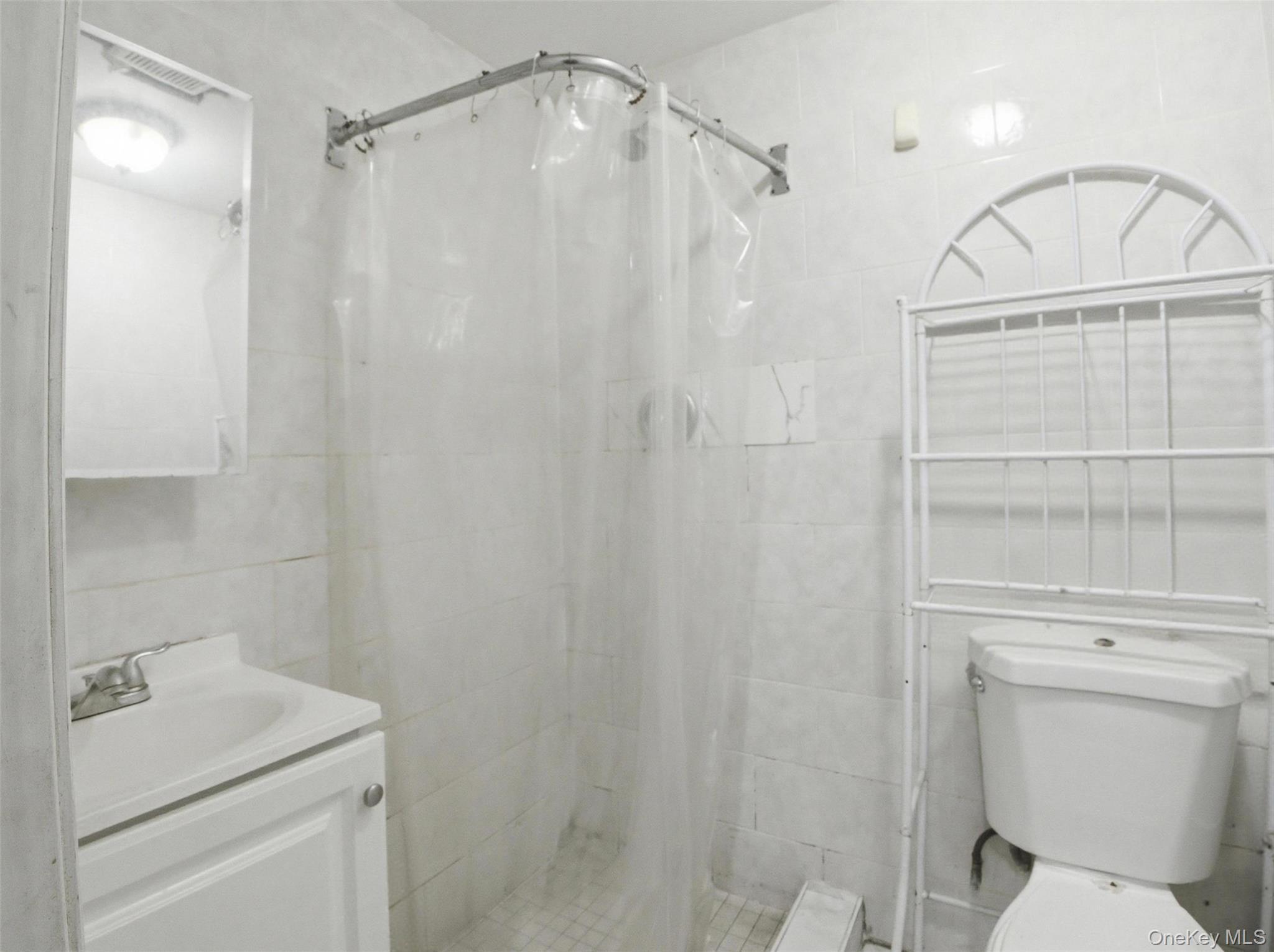 Single Family Briggs  Bronx, NY 10458, MLS-1006548-21