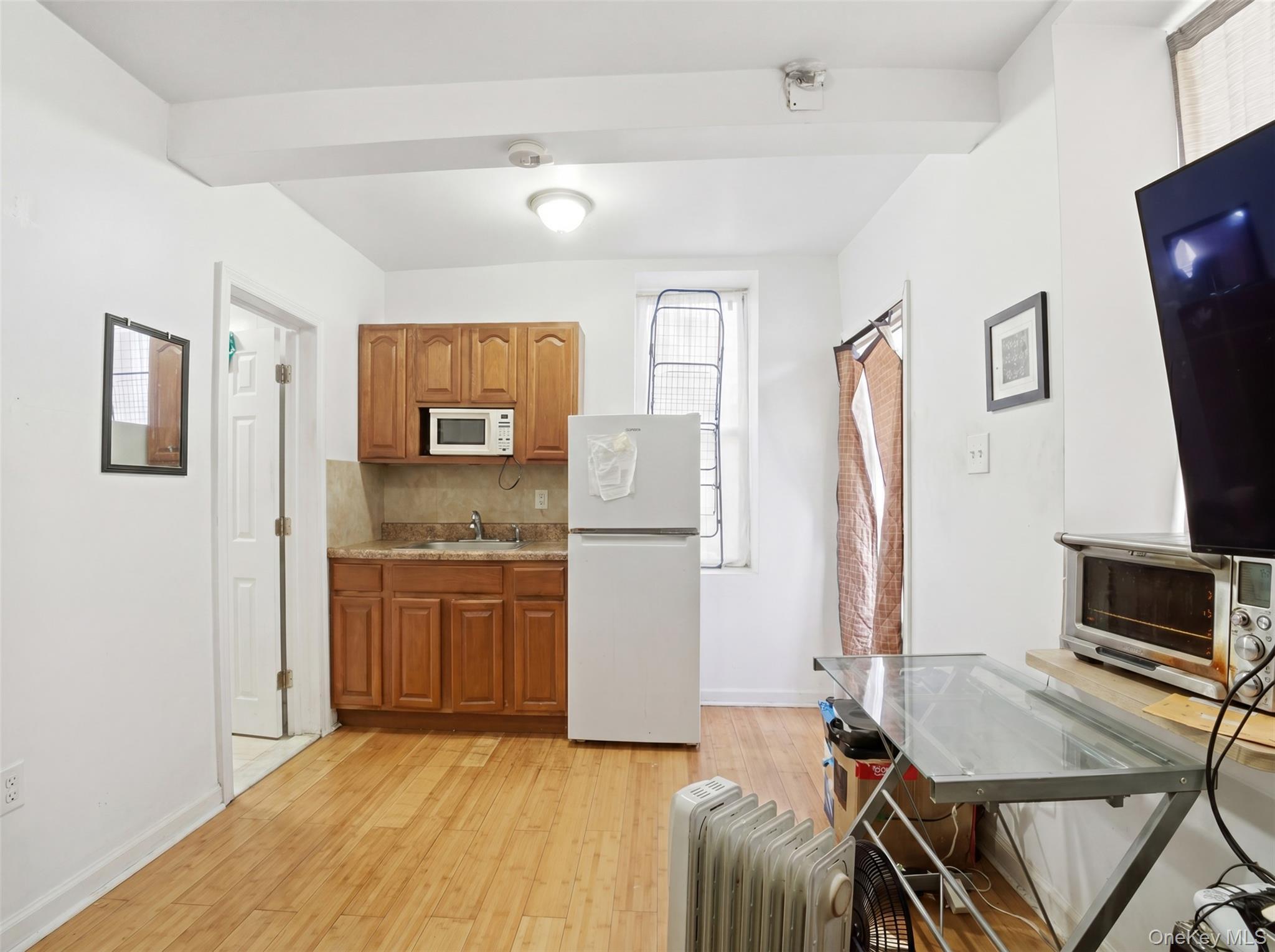 Single Family Briggs  Bronx, NY 10458, MLS-1006548-22