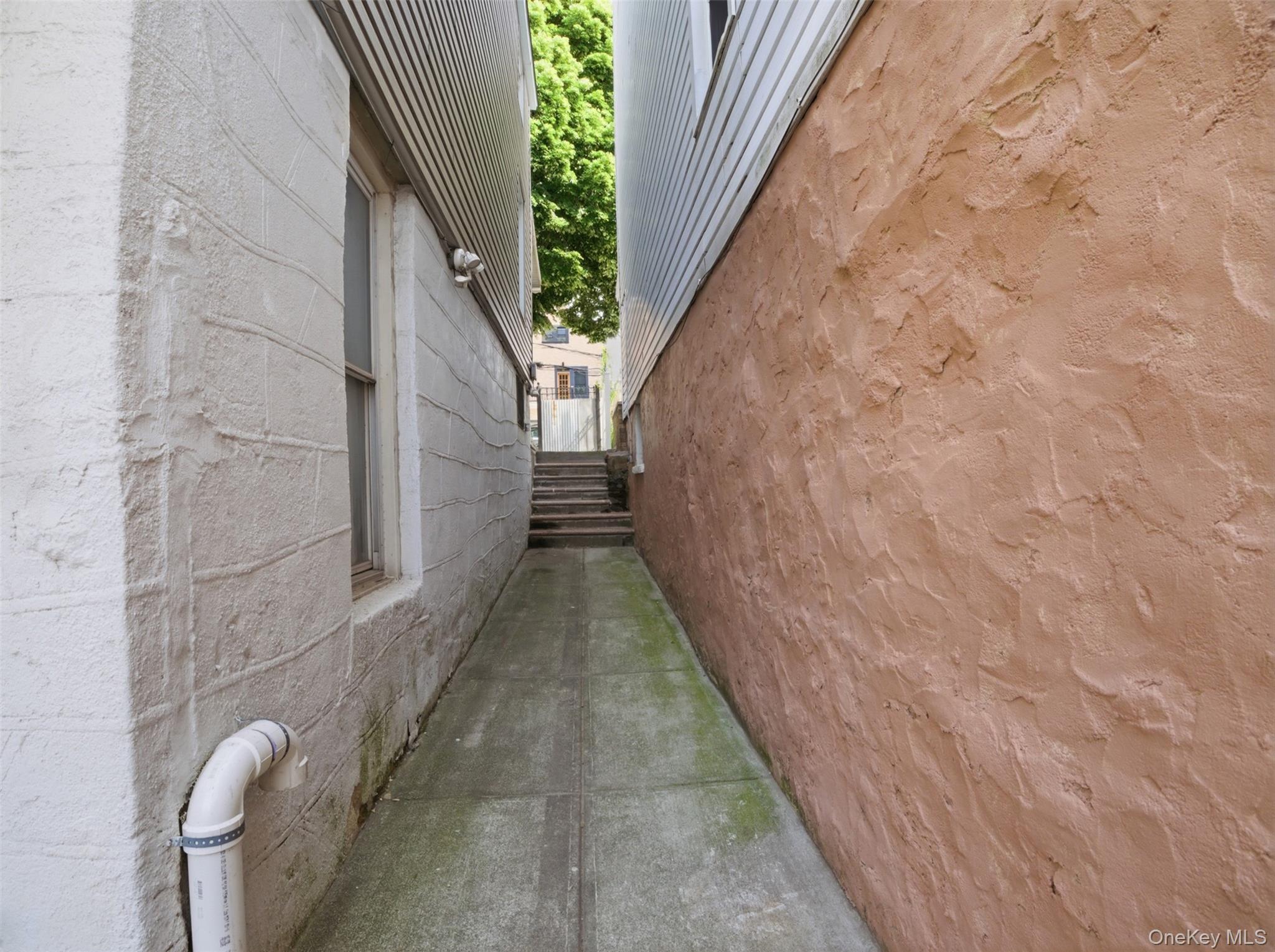 Single Family Briggs  Bronx, NY 10458, MLS-1006548-28