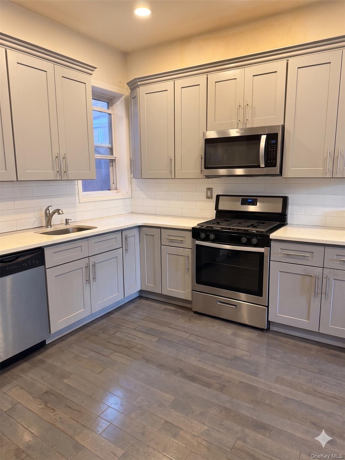 Apartment Pine  Brooklyn, NY 11208, MLS-1006552-10