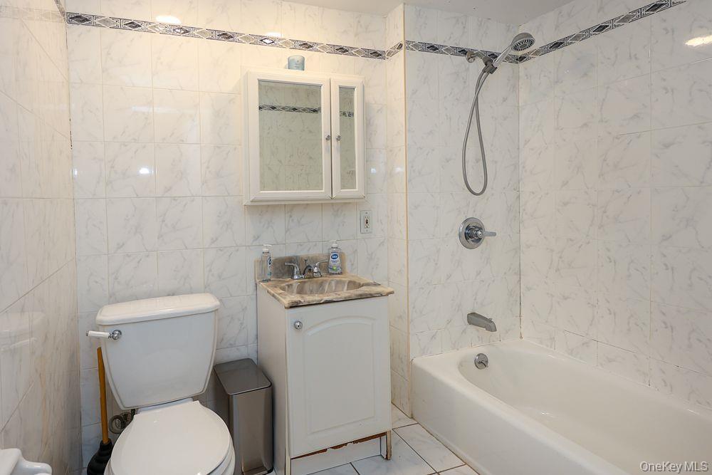 Single Family Summers Street Nassau County, NY 11771, MLS-1006593-9