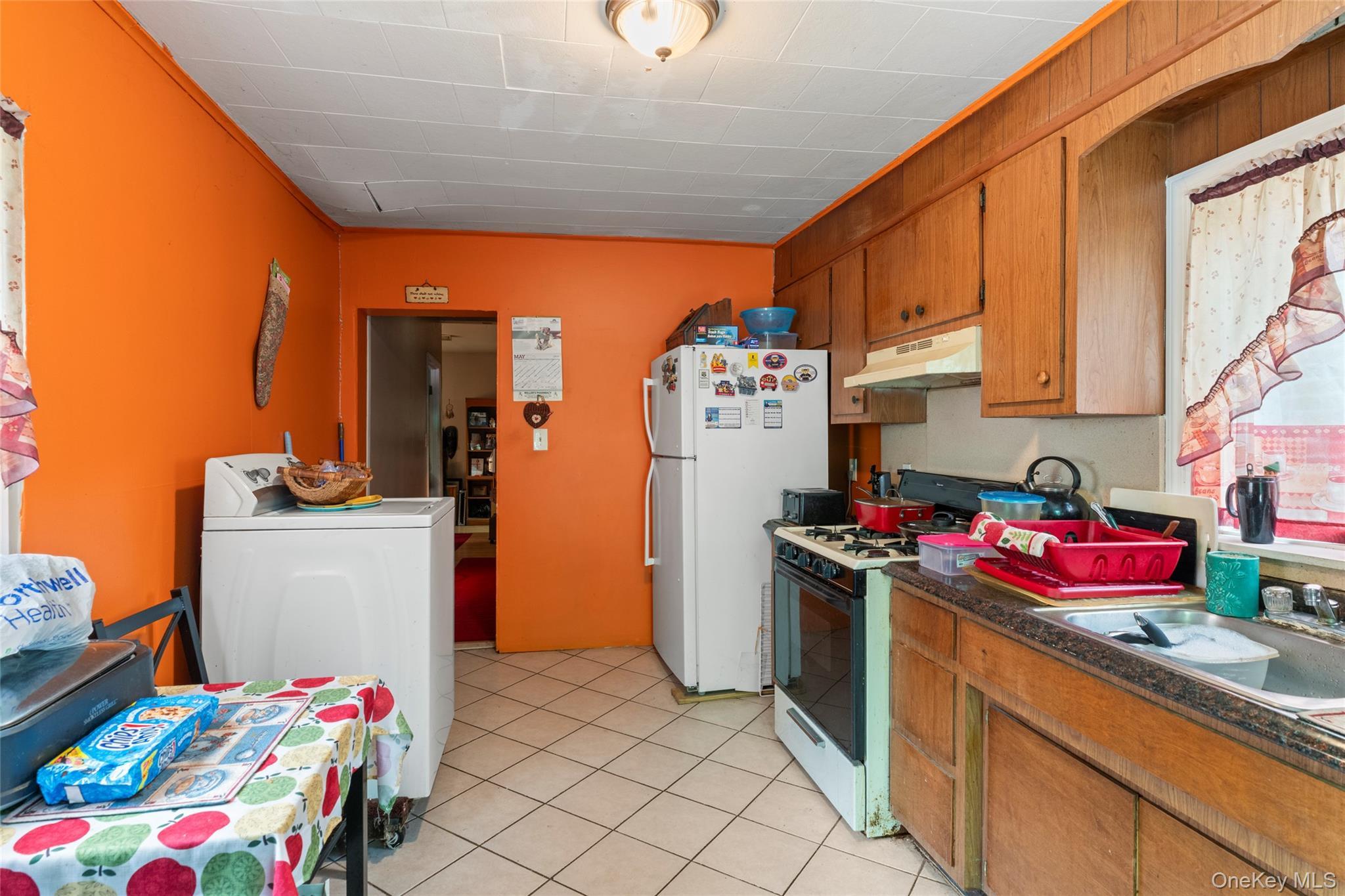 Single Family Targee Street Staten Island, NY 10304, MLS-1006597-16