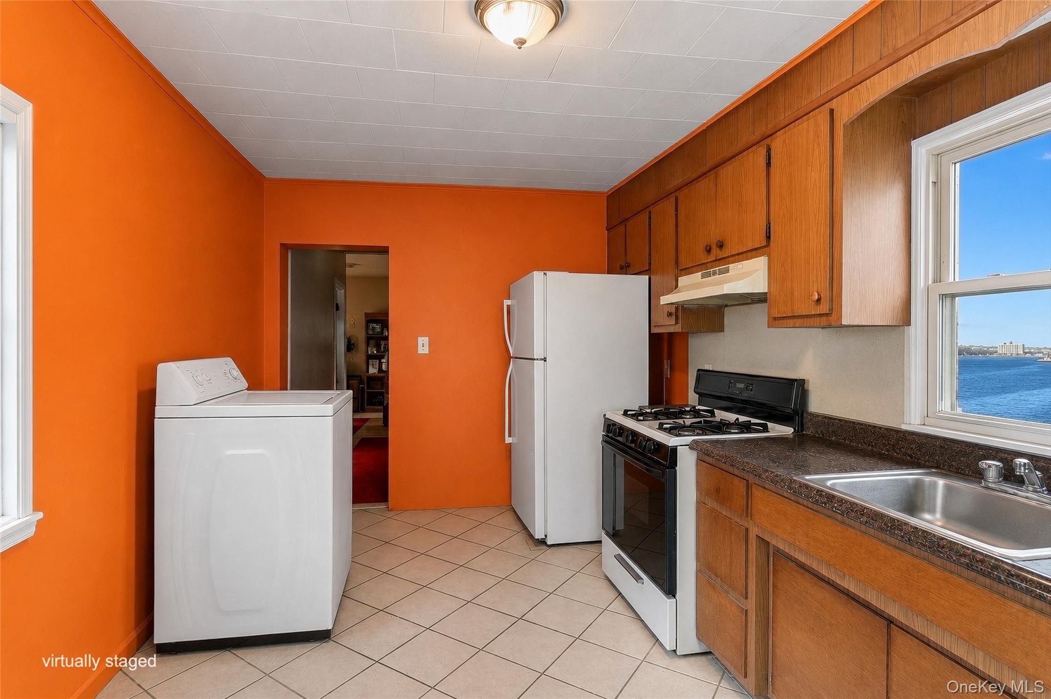 Single Family Targee Street Staten Island, NY 10304, MLS-1006597-17